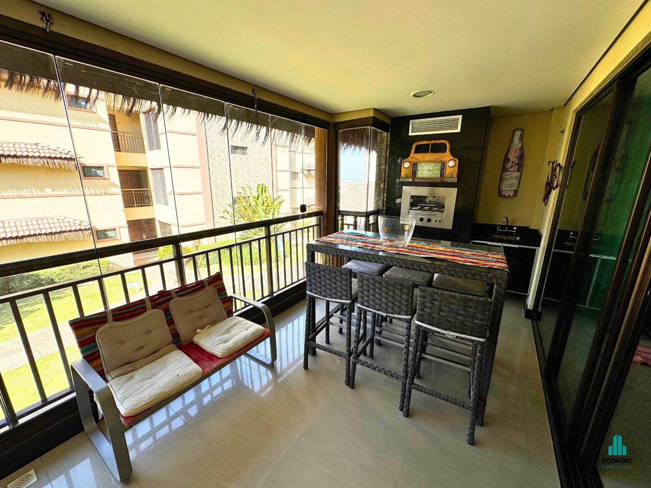 Apartment with Balcony - Photo 14