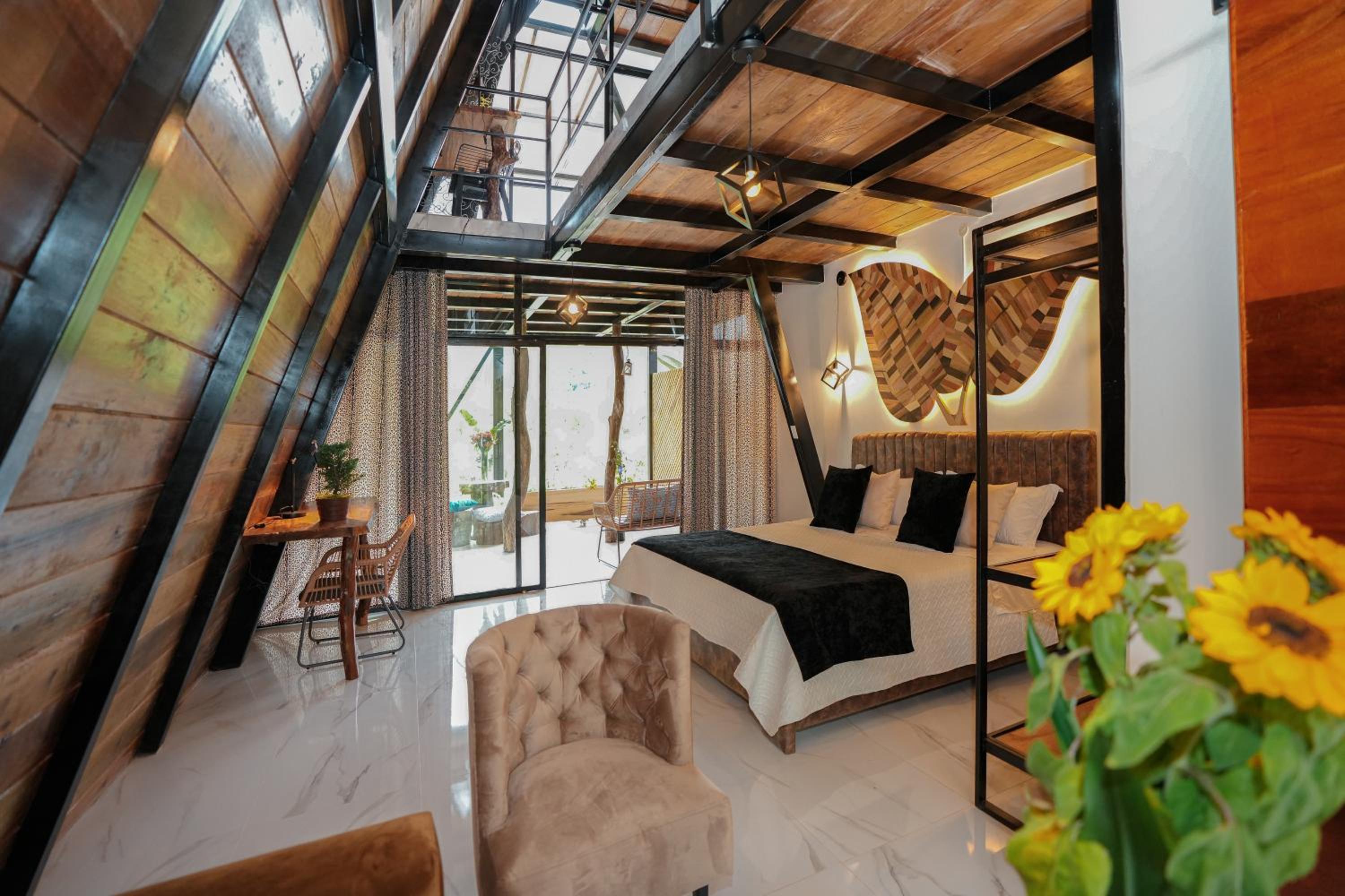 Three-Bedroom Villa photo 3