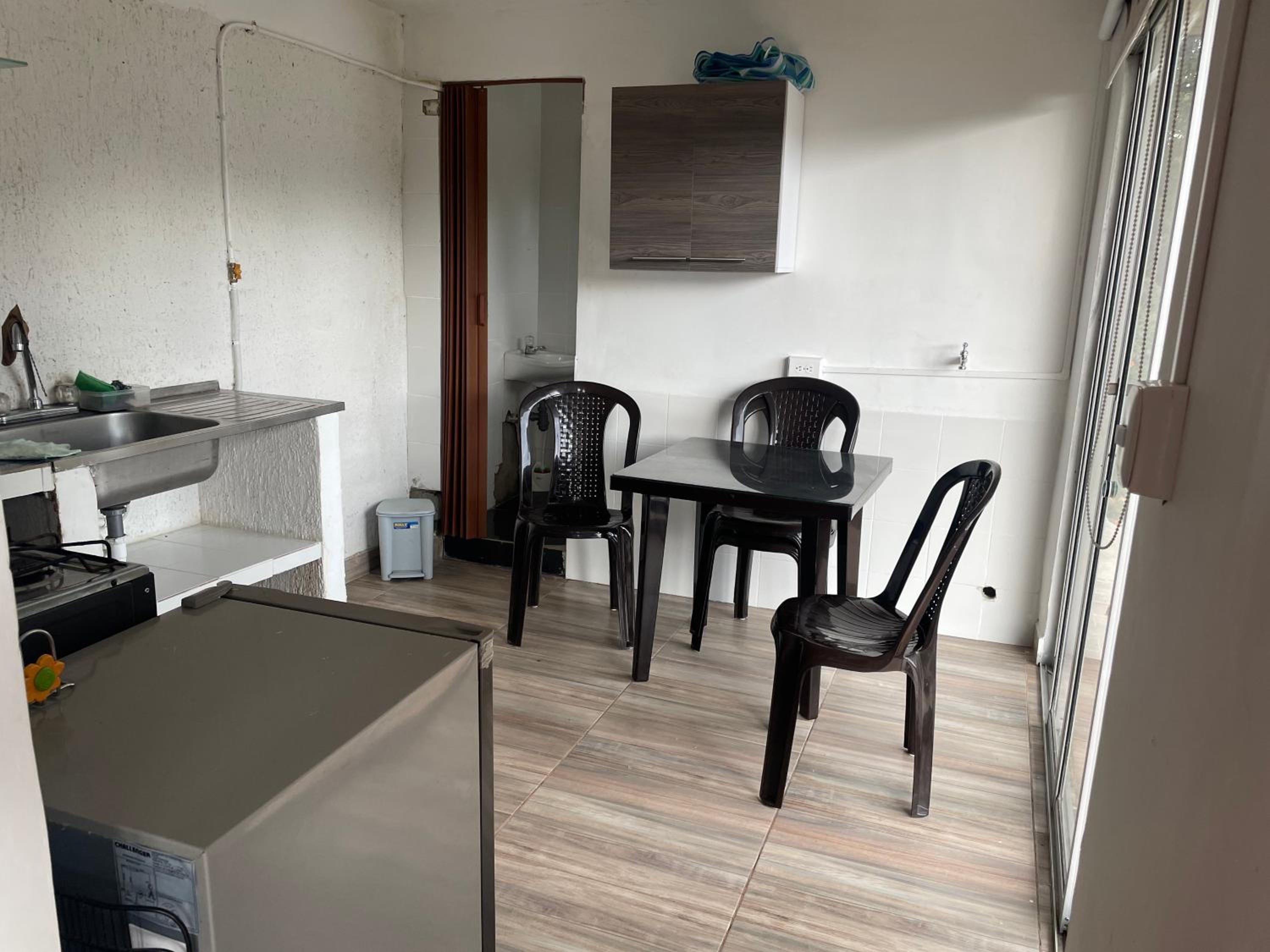 One-Bedroom Apartment photo 1