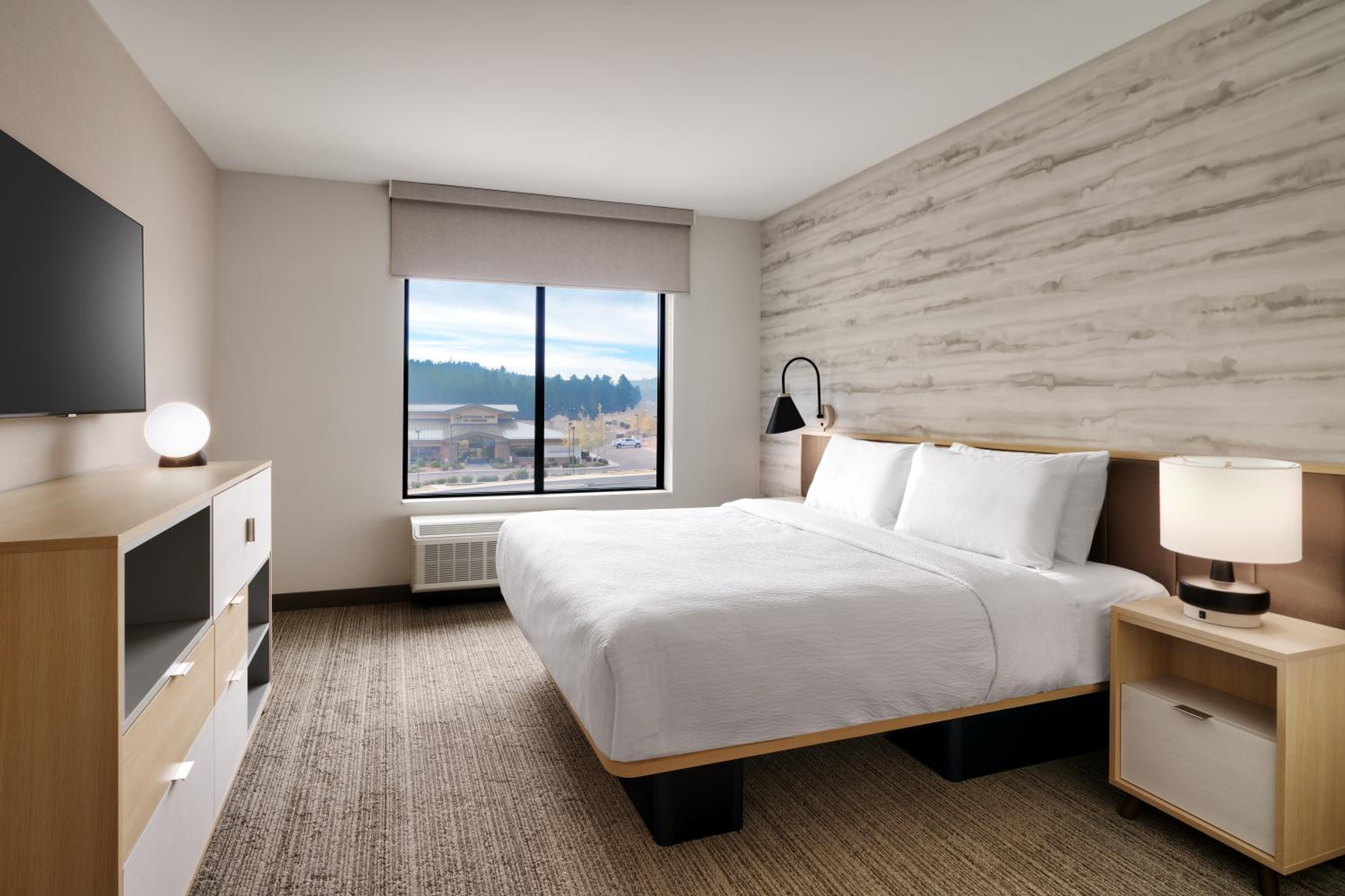 One-Bedroom King Suite with Sofa Bed and Roll-in Shower - Mobility and Hearing Accessible photo 1