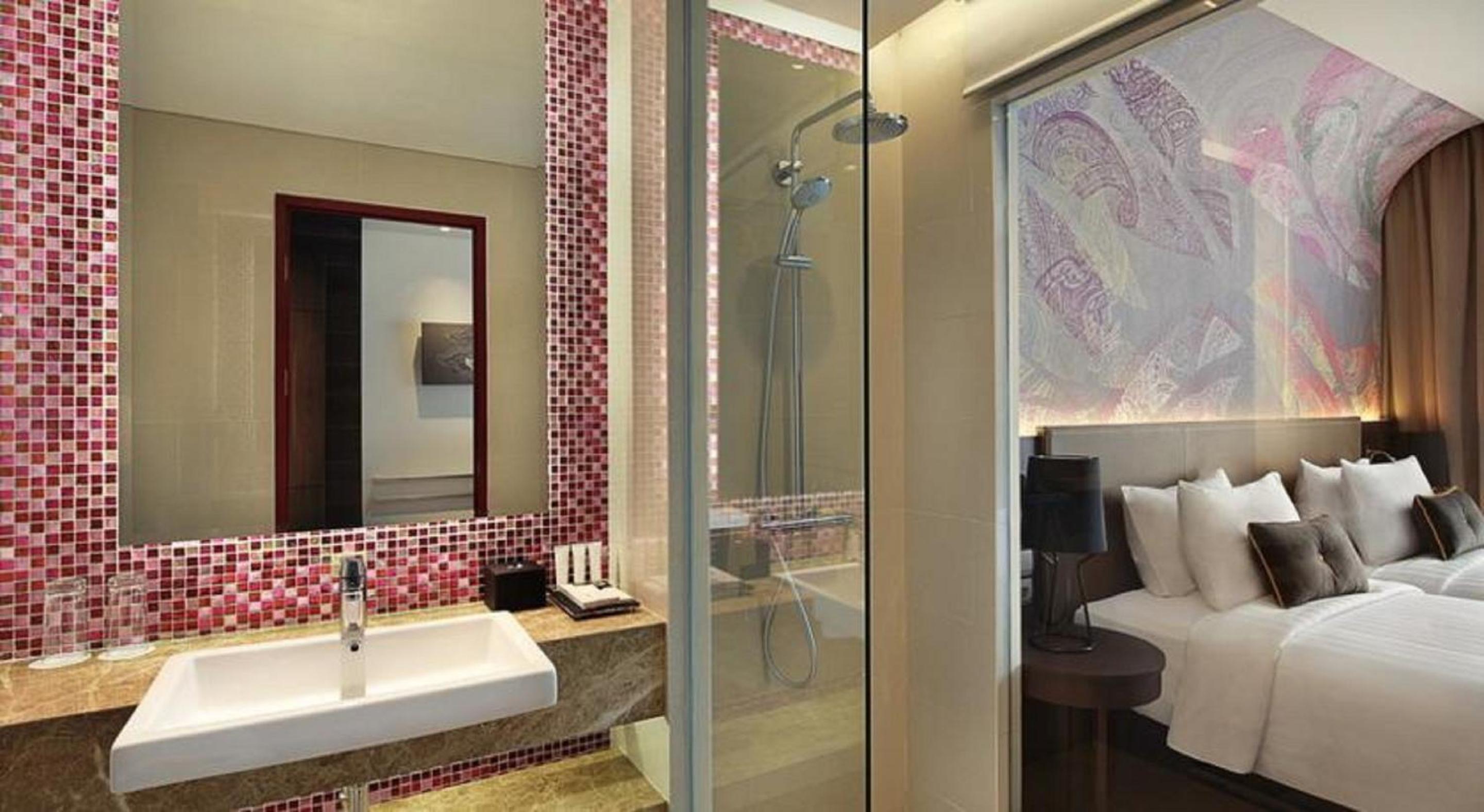 Deluxe King Room photo 2