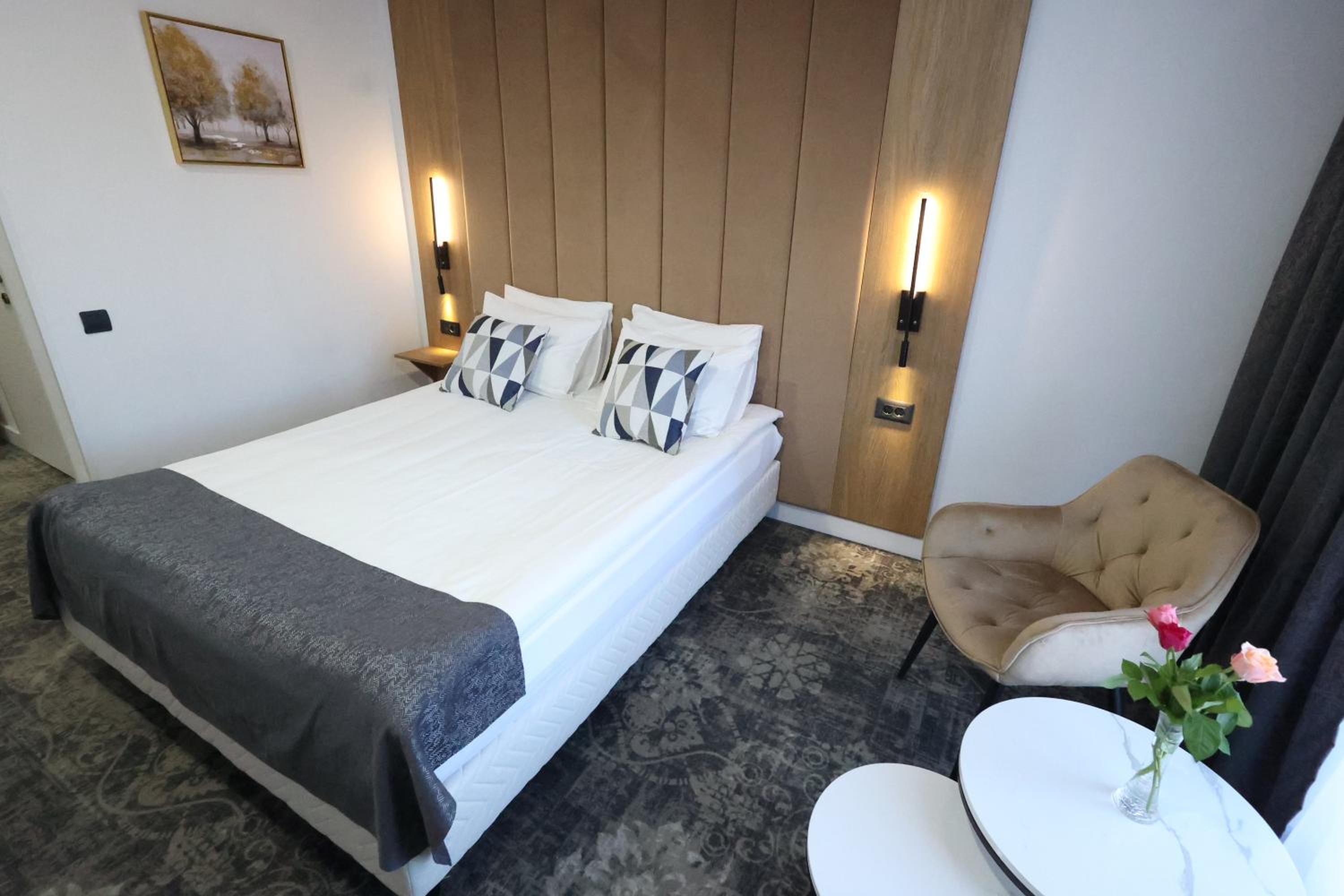 Double Room Superior with Balcony photo 1