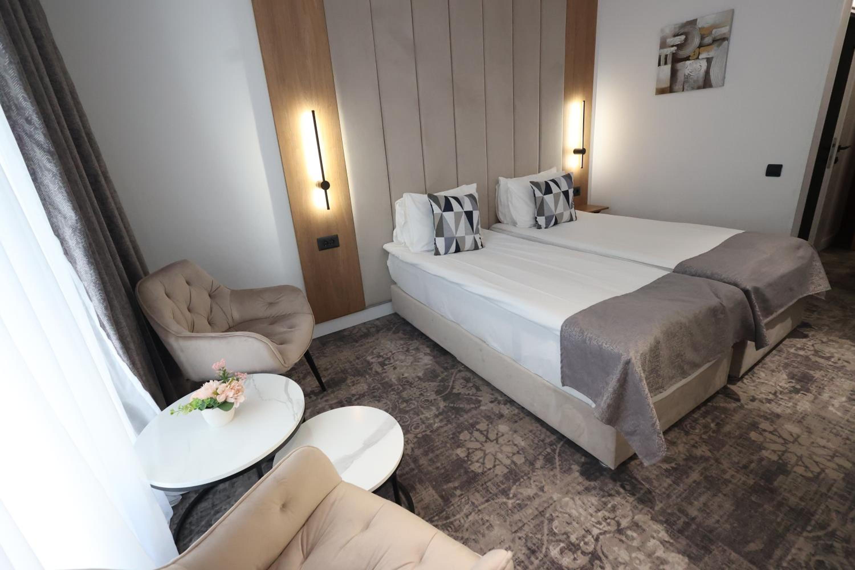 Twin Room Superior with Balcony photo 1