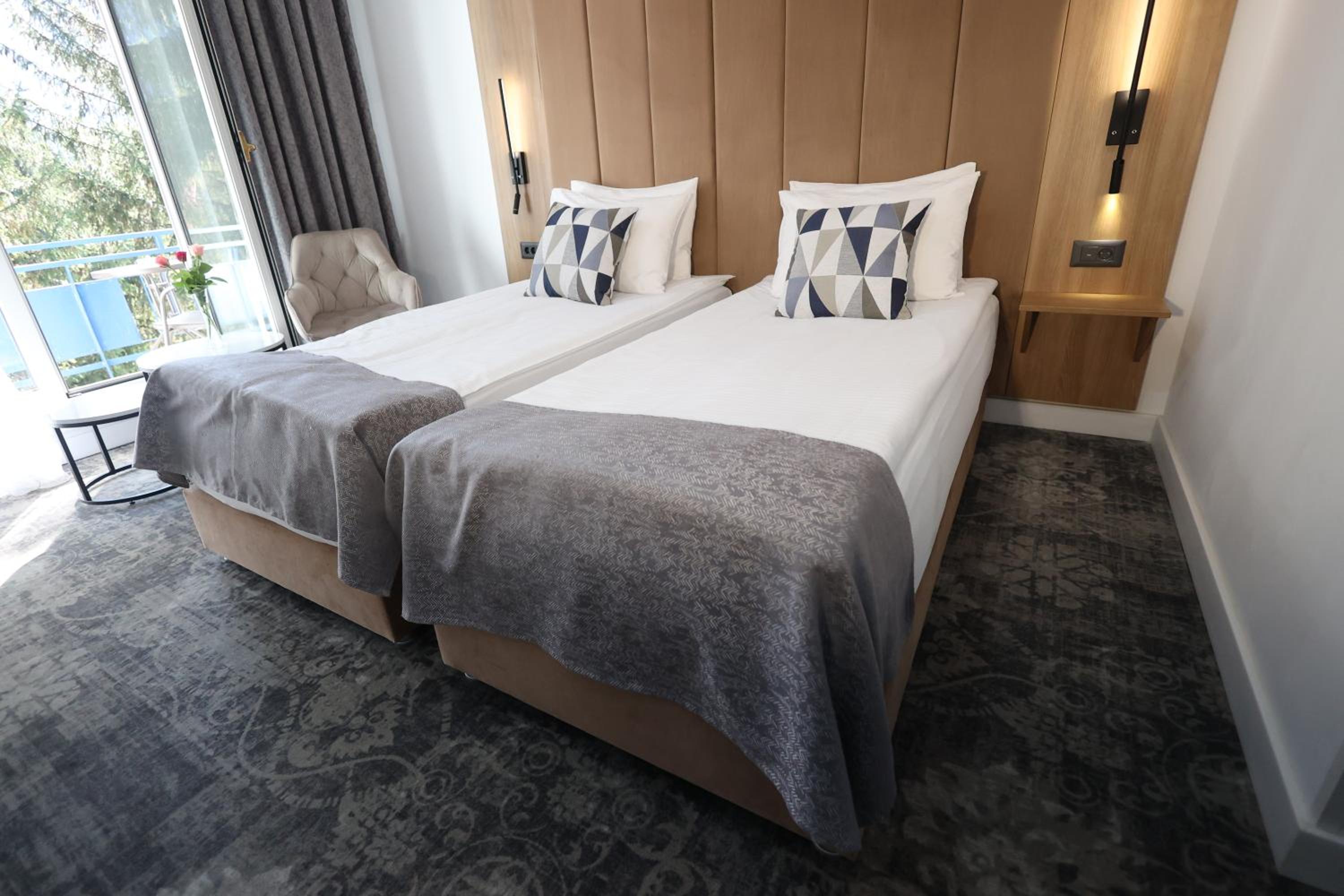 Twin Room Superior with Balcony photo 2