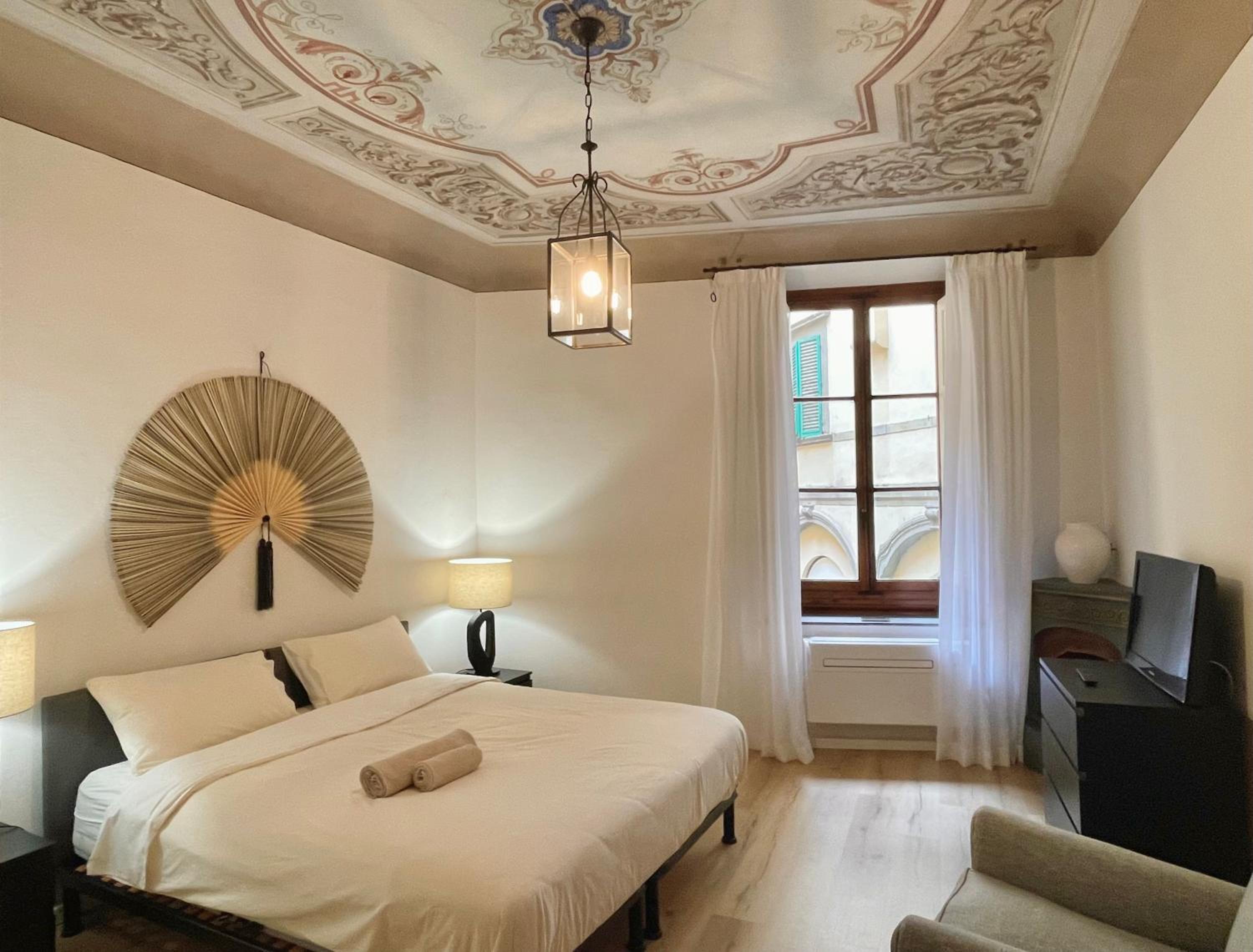 Three-Bedroom Deluxe Apartment