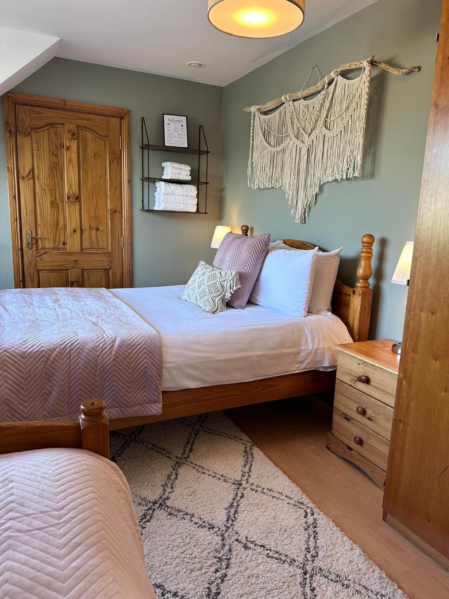 Triple Room with Private Bathroom - Photo 1