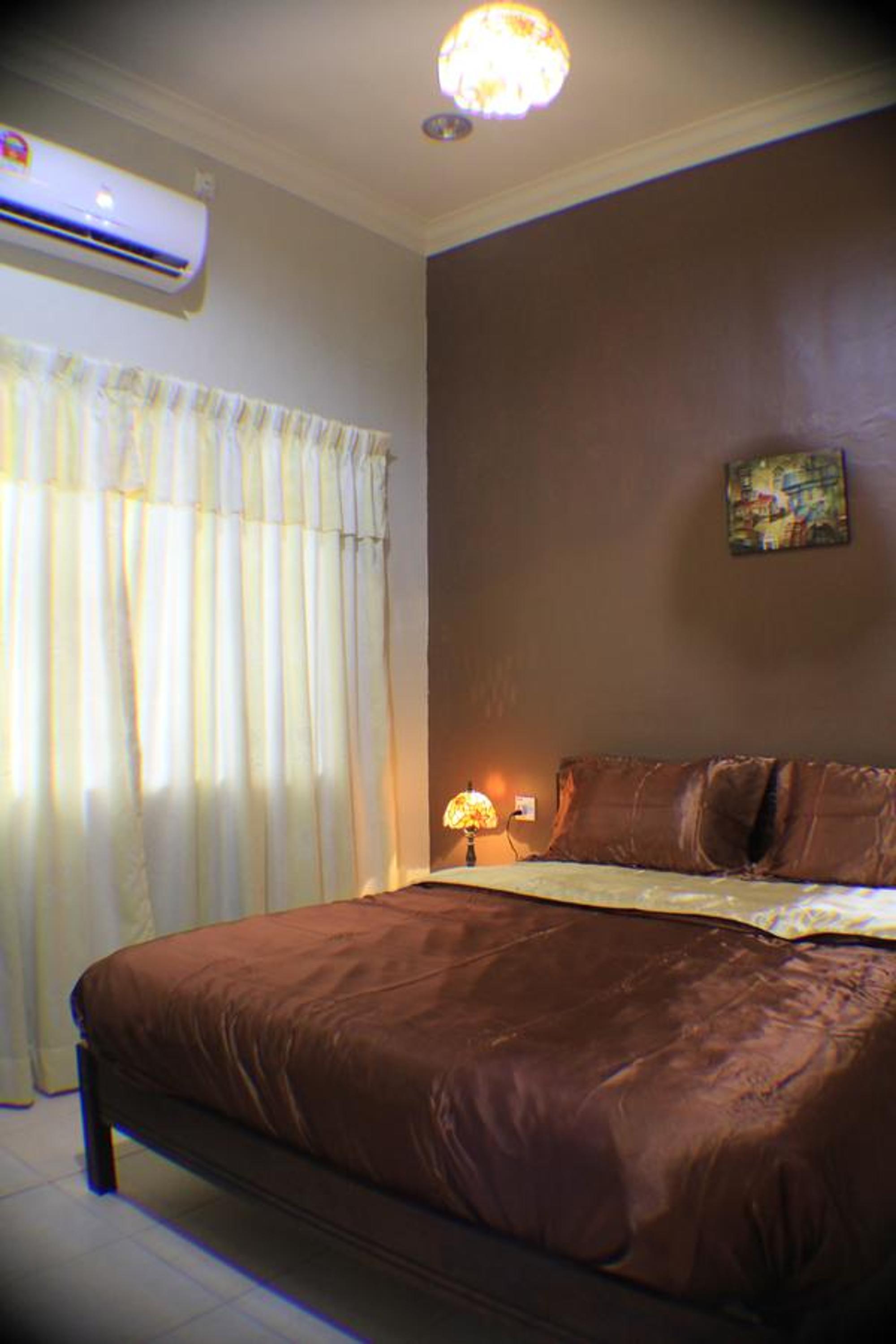 Queen Room photo 1