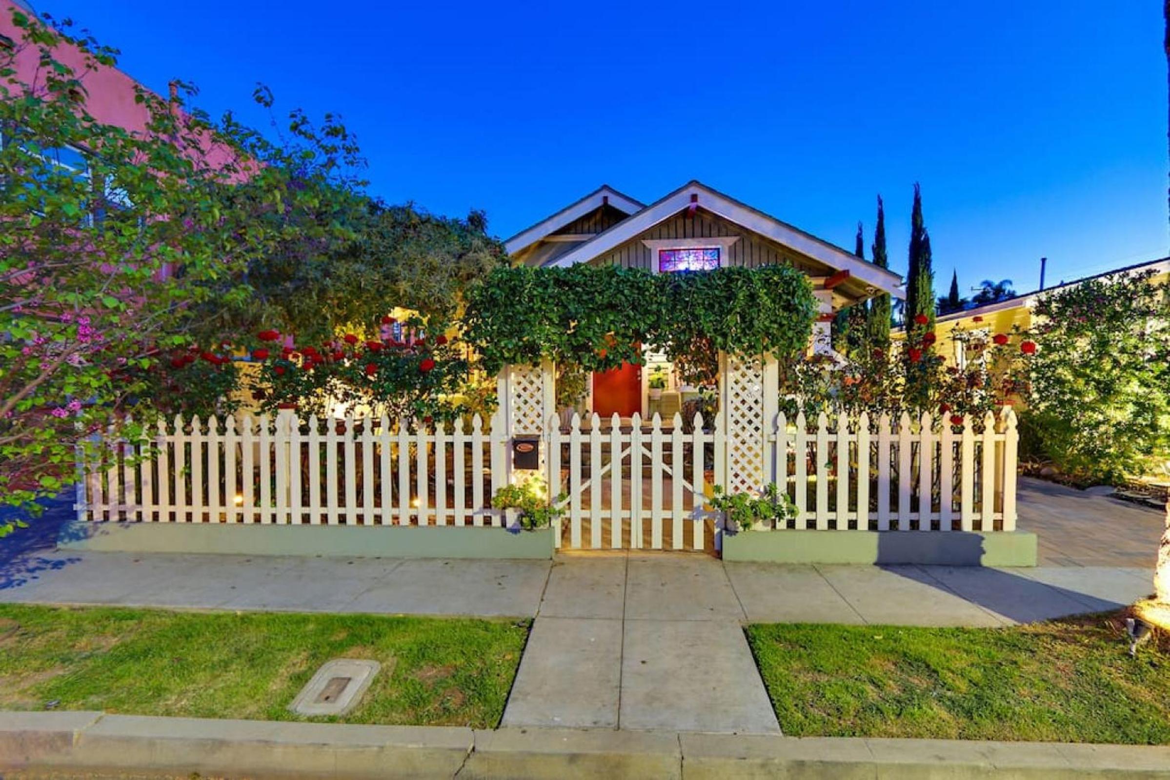 Bungalow photo 2