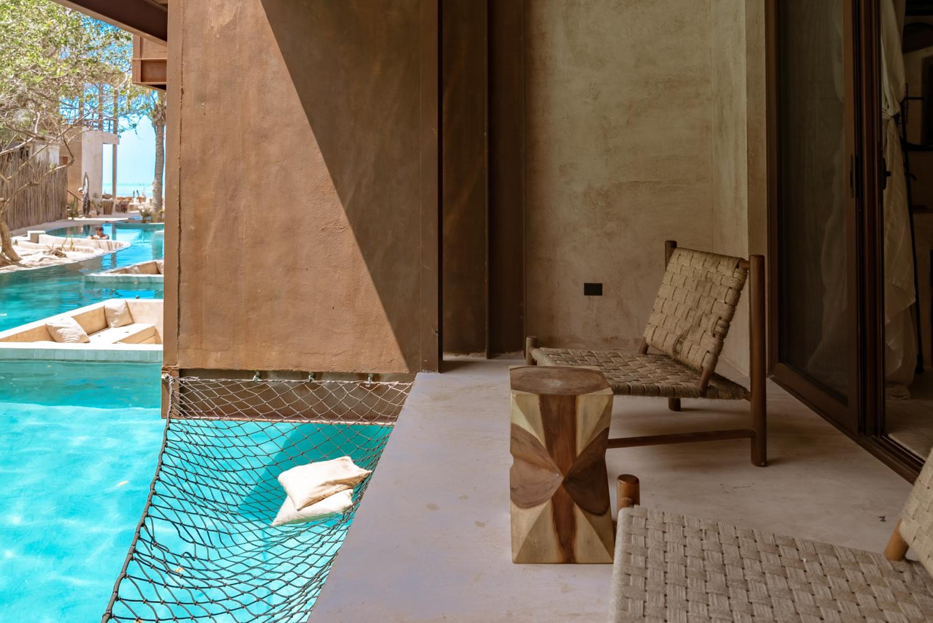 King Suite with Pool View - Photo 6