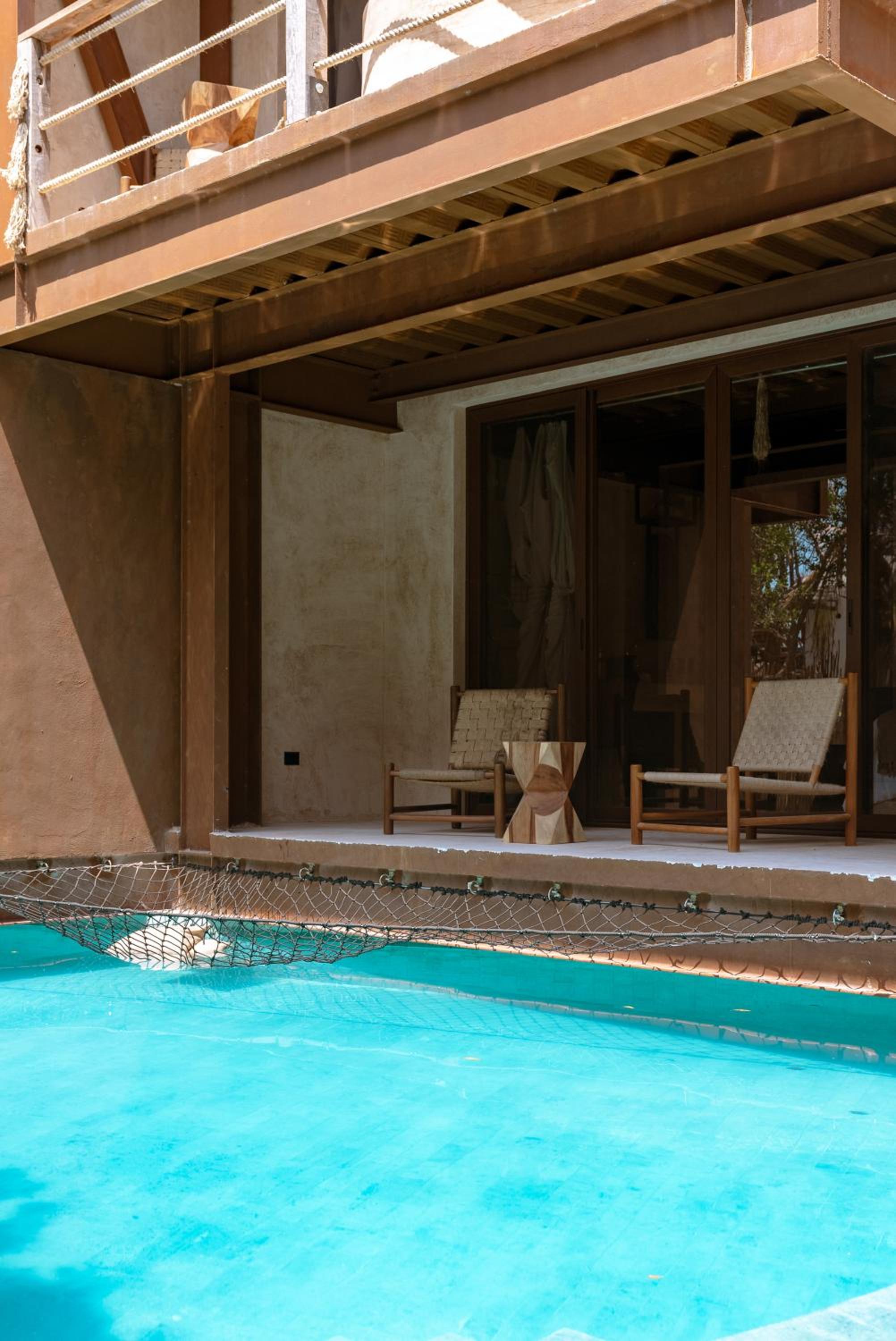 King Suite with Pool View - Photo 5