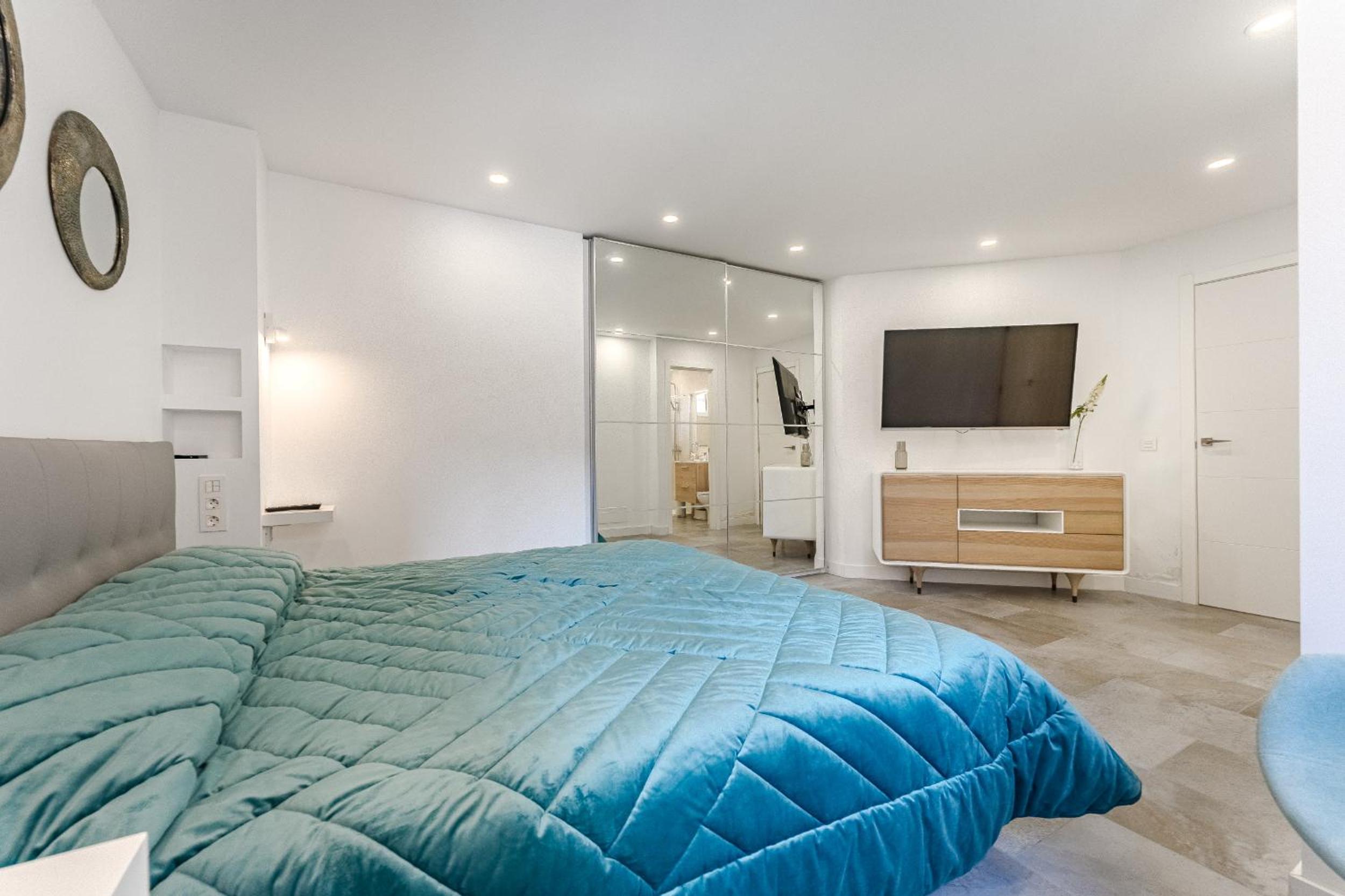 Three-Bedroom Villa photo 2