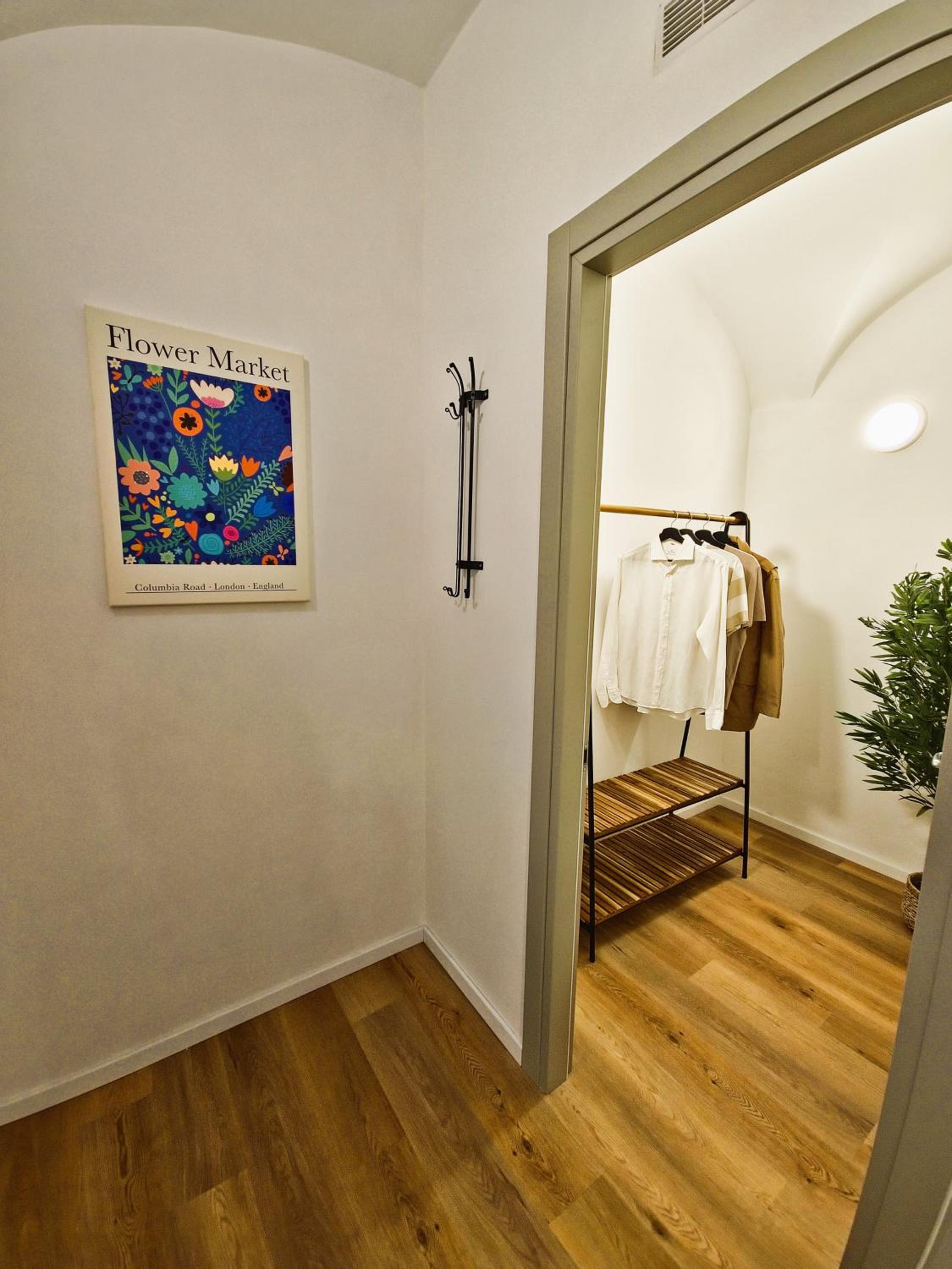 Studio Apartment photo 3