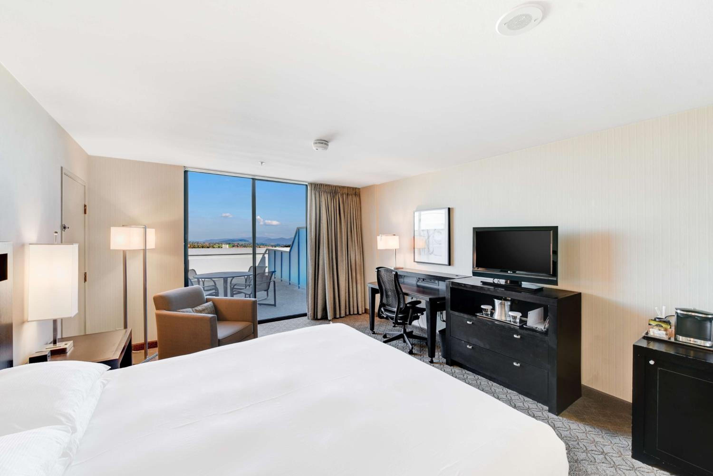 King Room with Balcony - Terrace Level