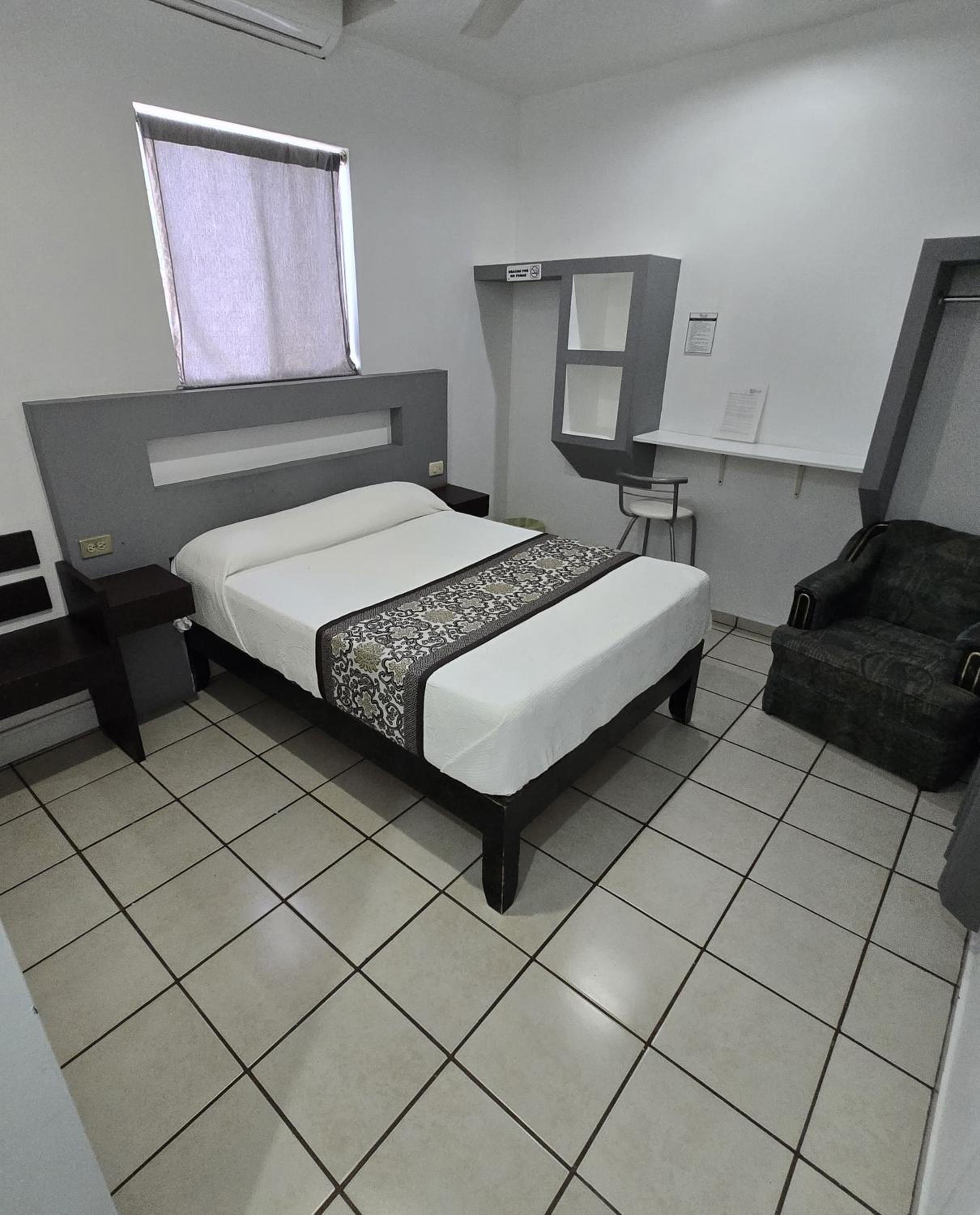 Double Room - Photo 1