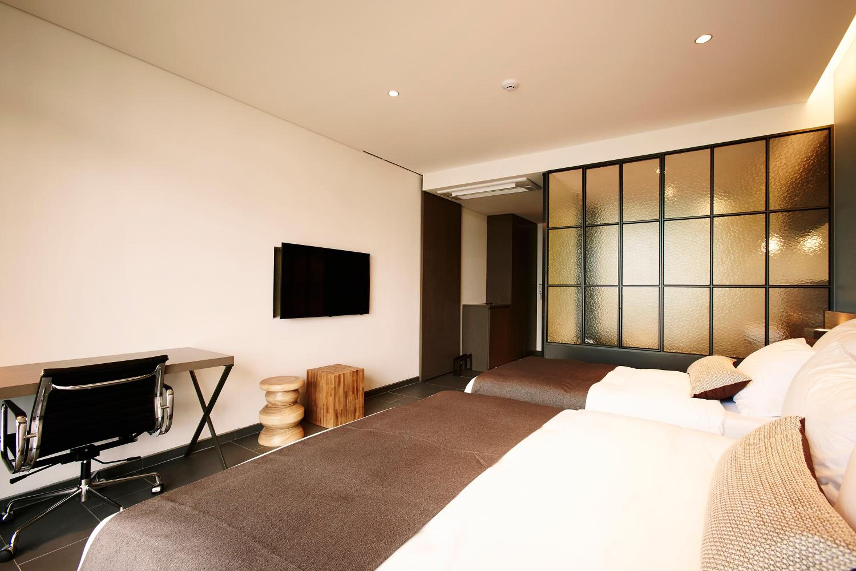 Family Twin Room with Bathtub  ​ photo 3