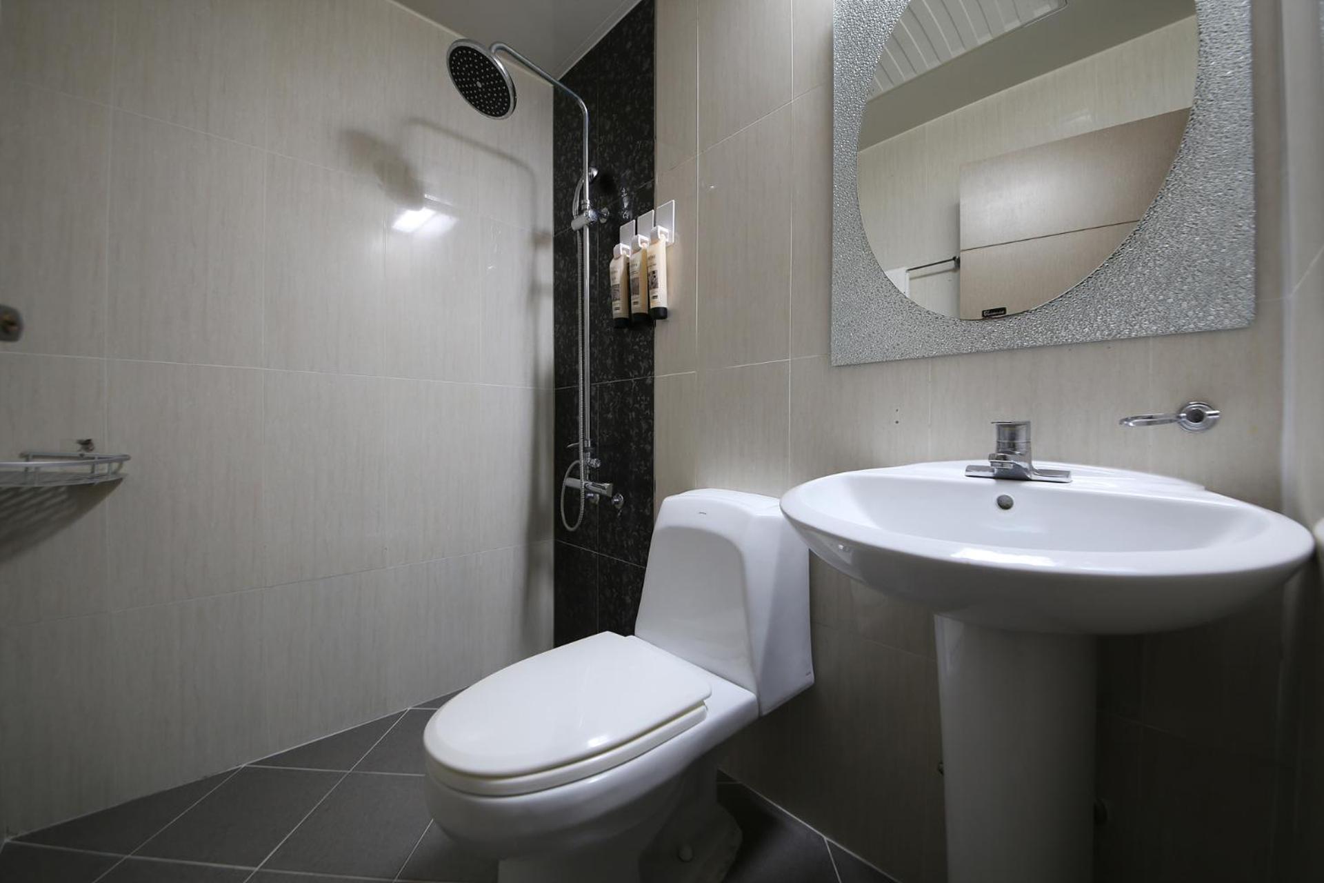 Standard Double Room - Photo 3