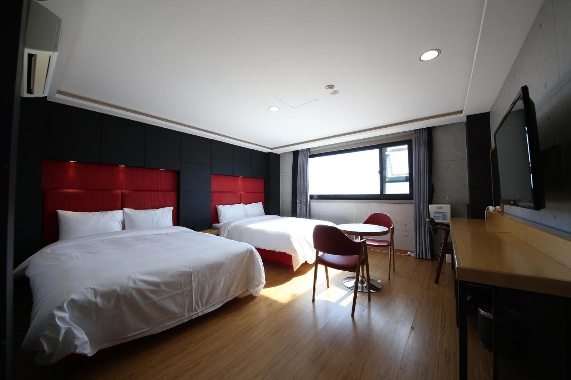 Standard Twin Room photo 3