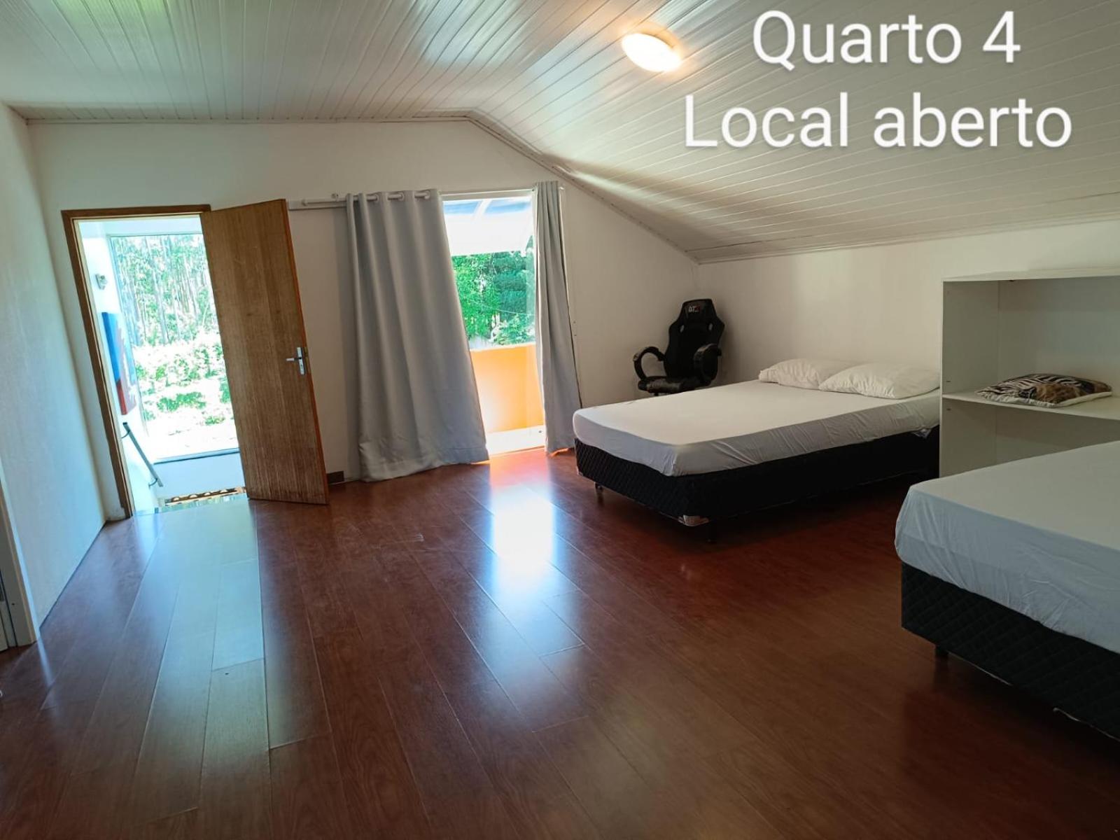 Seven-Bedroom House photo 1