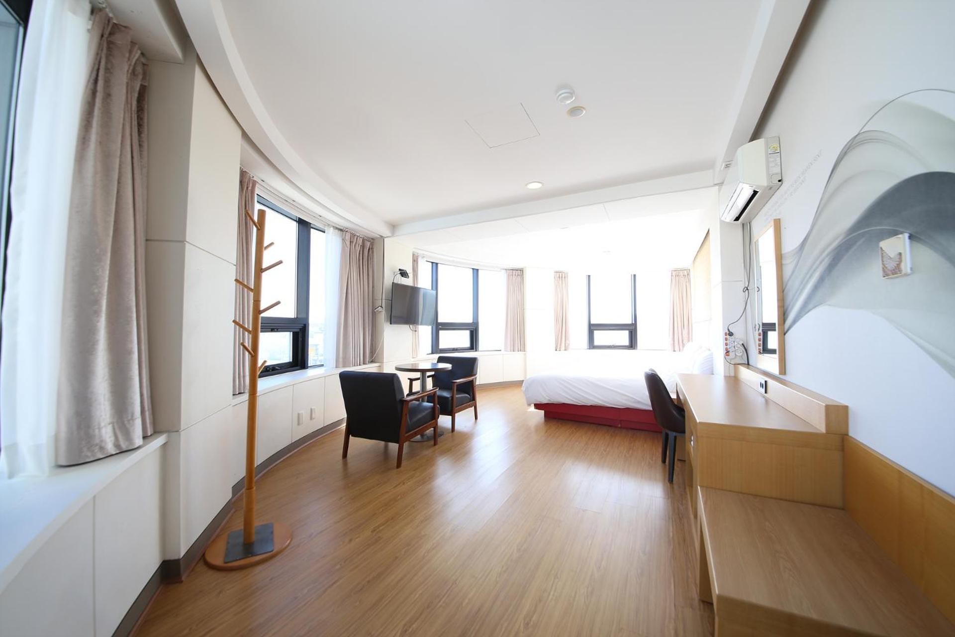 Deluxe Twin Room photo 3
