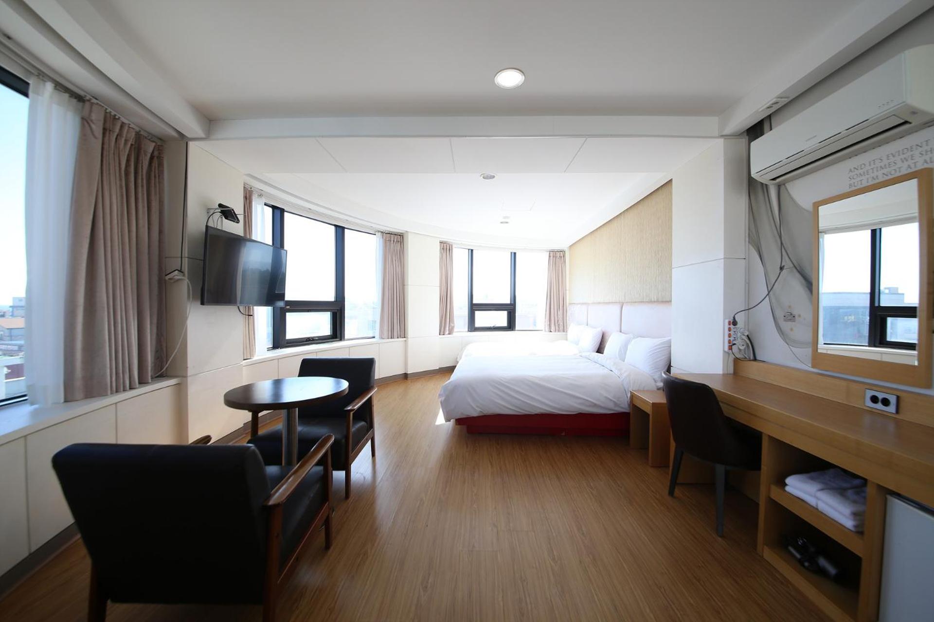 Deluxe Twin Room photo 2
