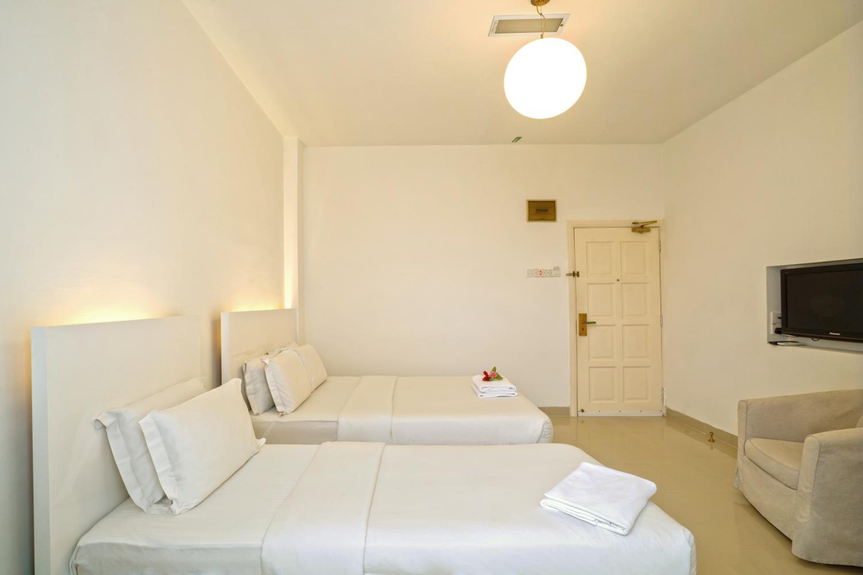 Standard Triple Room - Photo 4