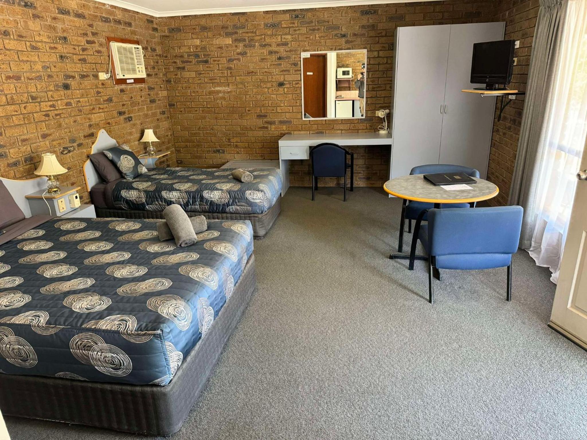 Twin Room - Disability Access photo 1