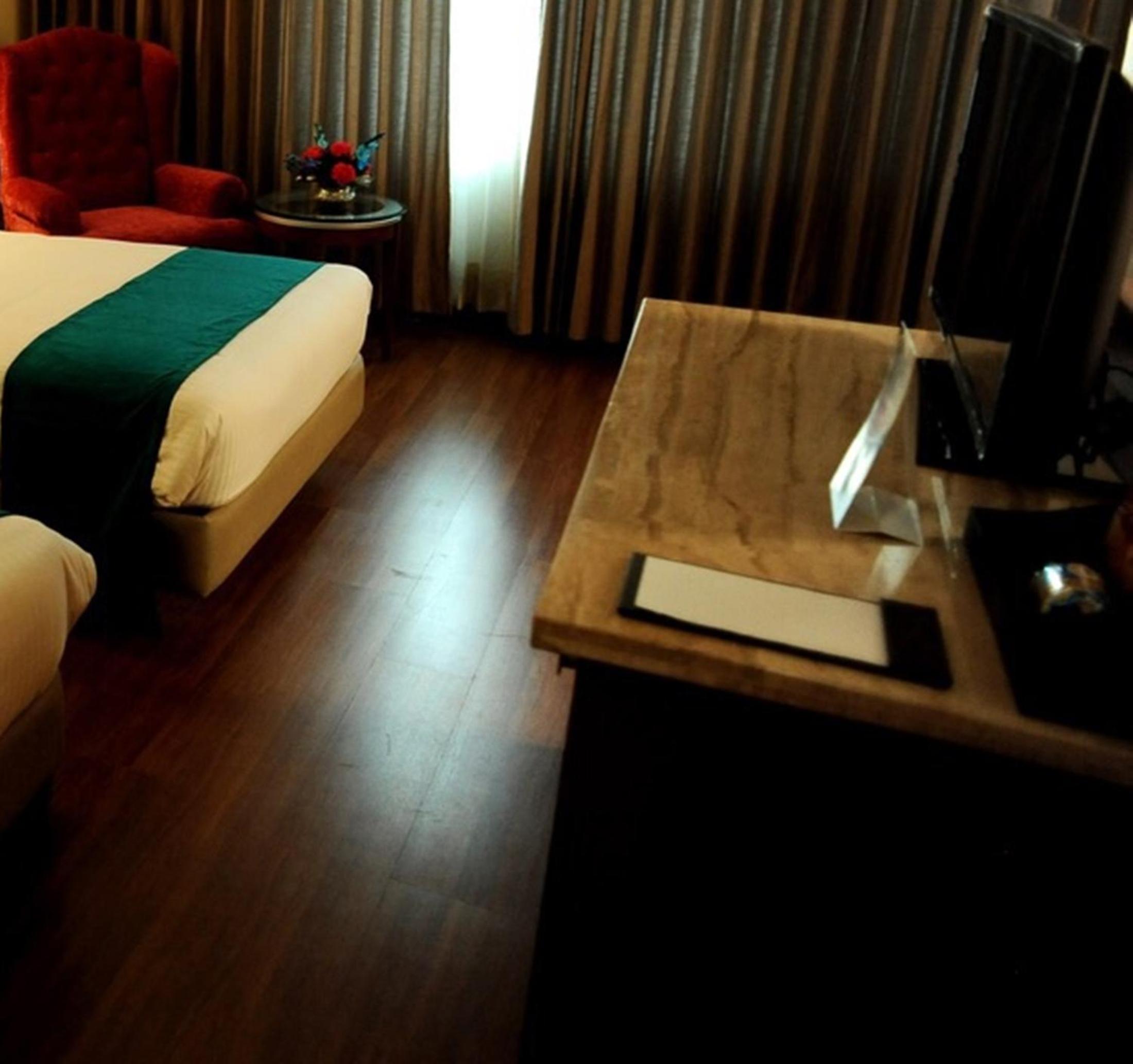 Deluxe King Room