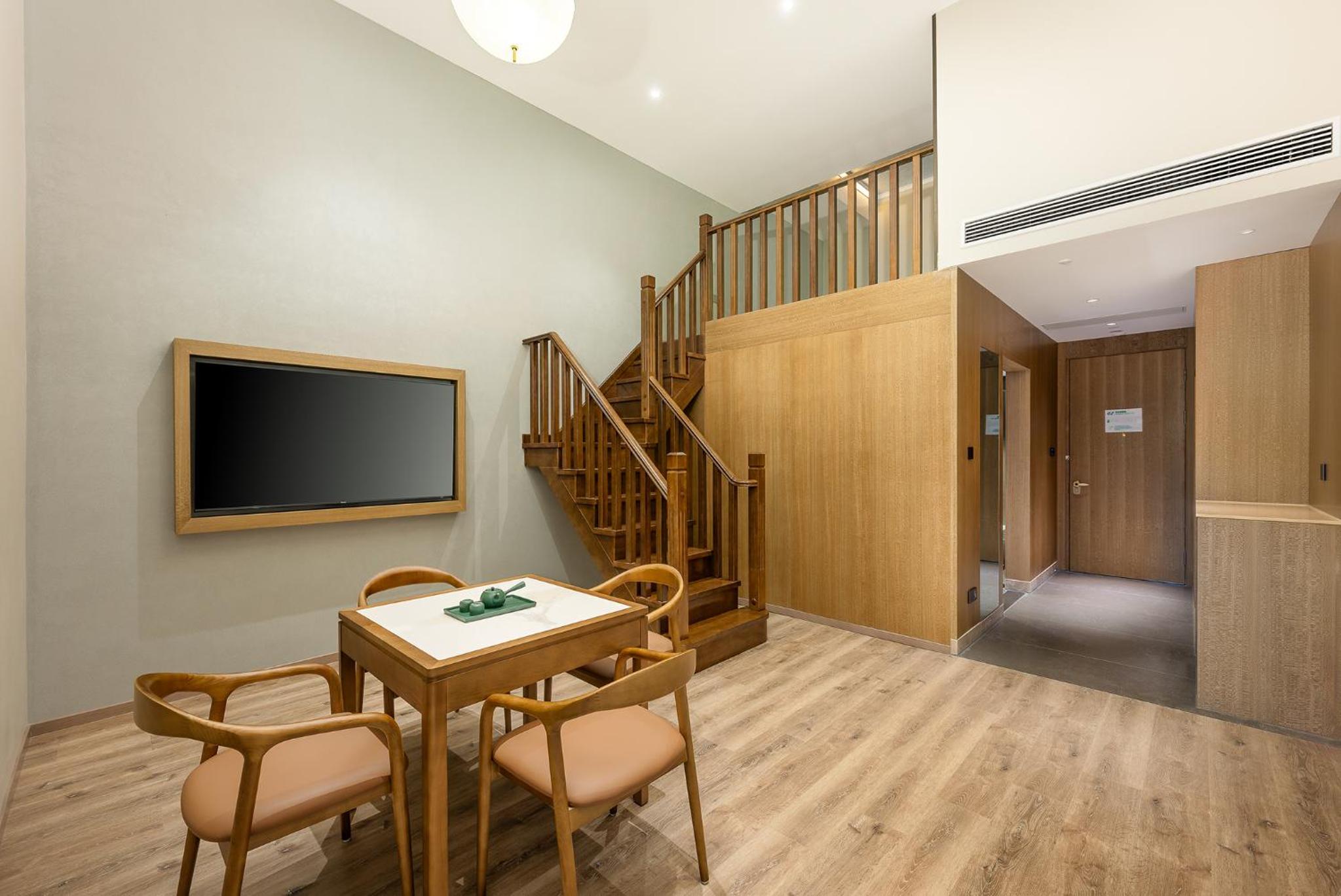 Two-Bedroom Duplex Suite photo 3