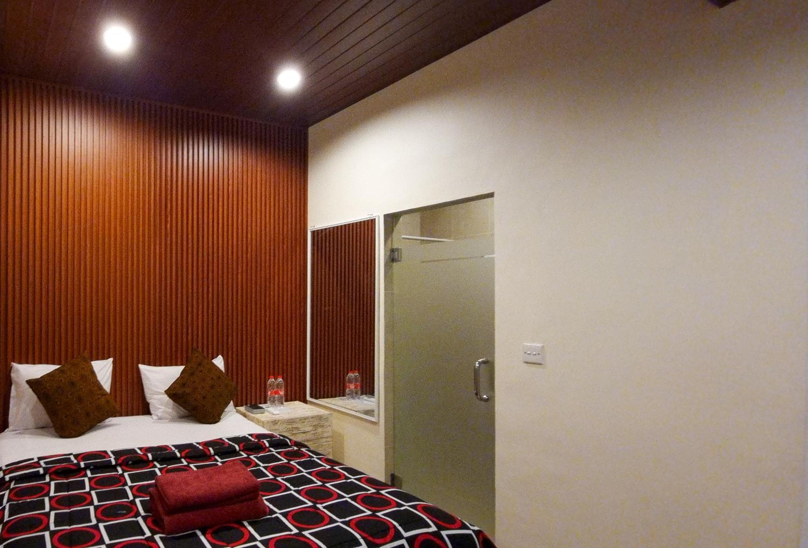 Standard Double Room - Photo 4