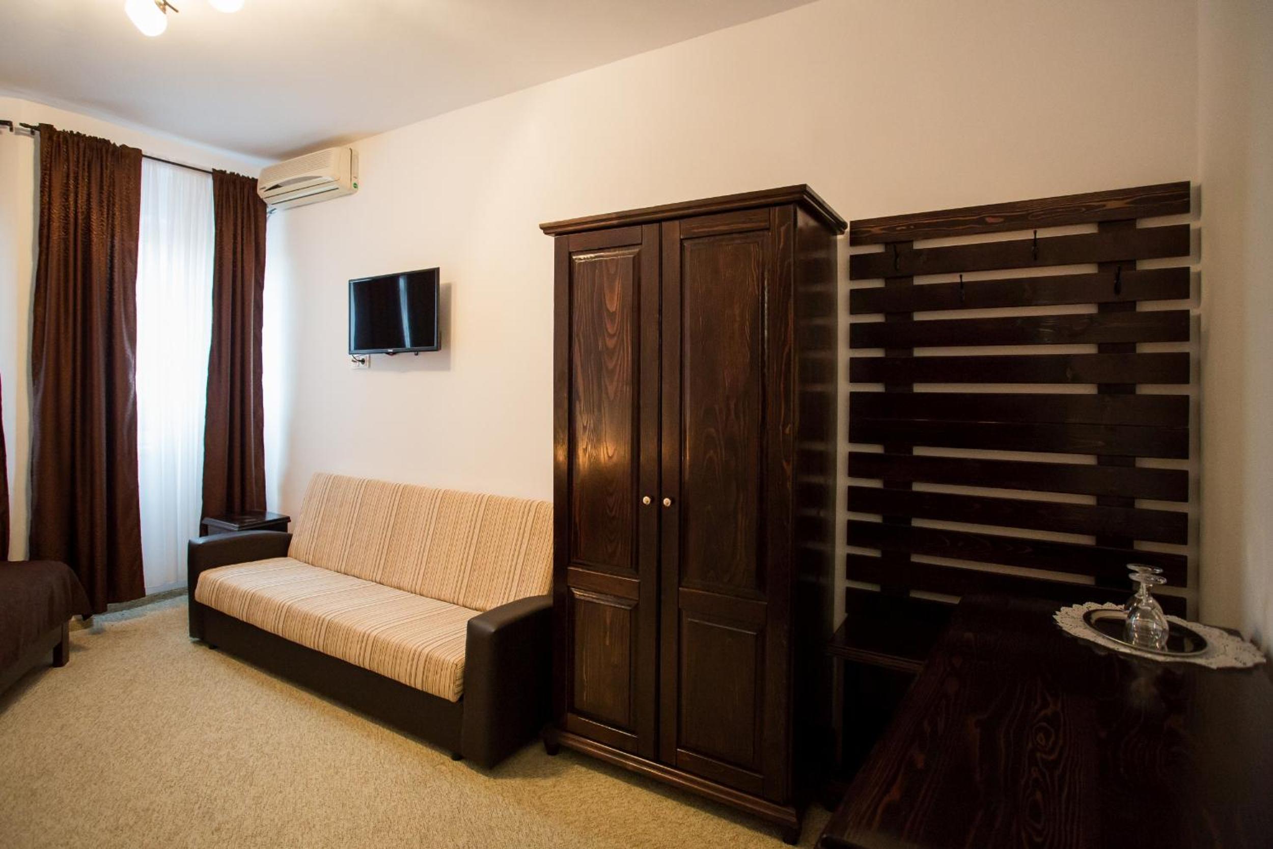 Double Room with Extra Bed photo 3