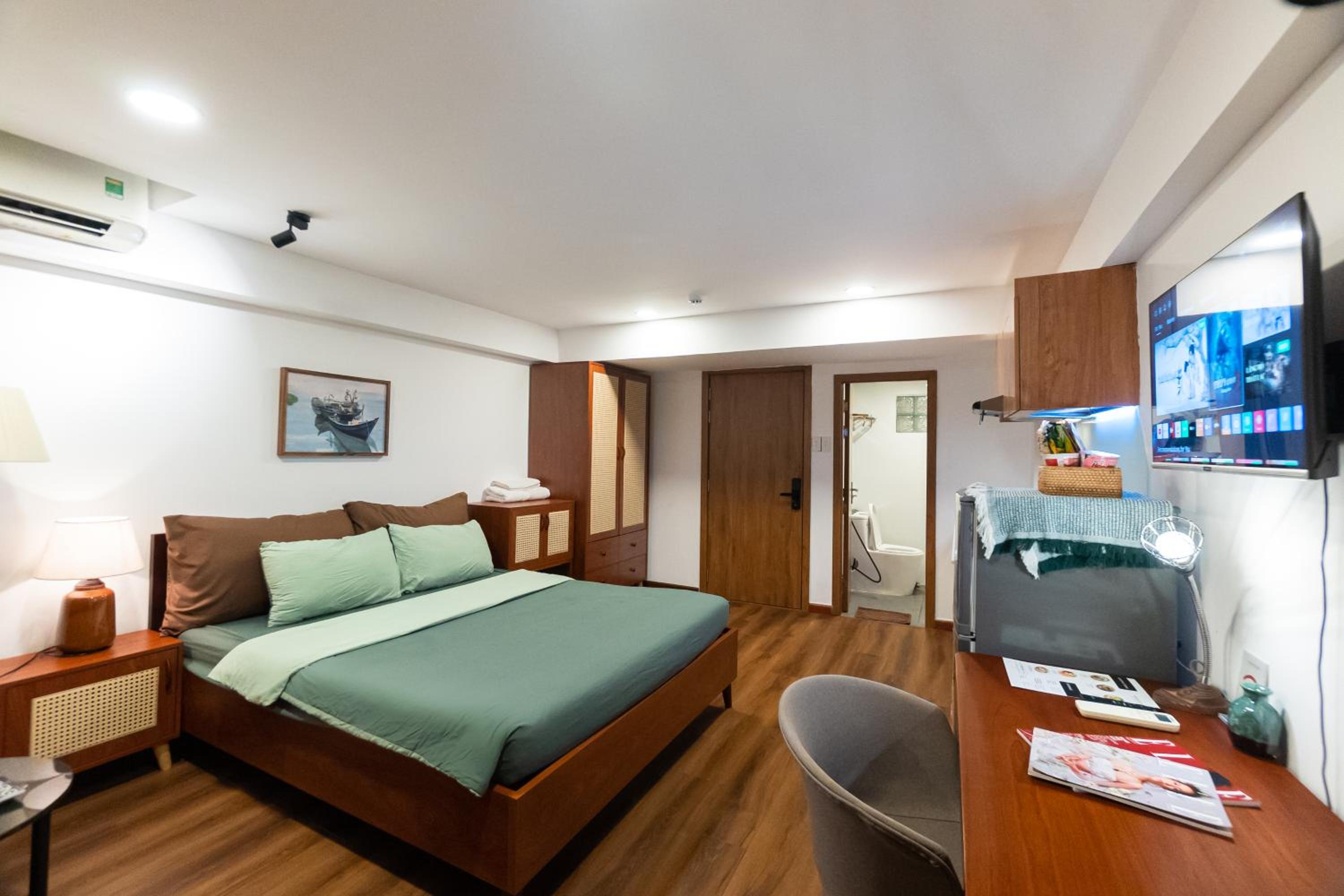 Queen Room With Garden View
