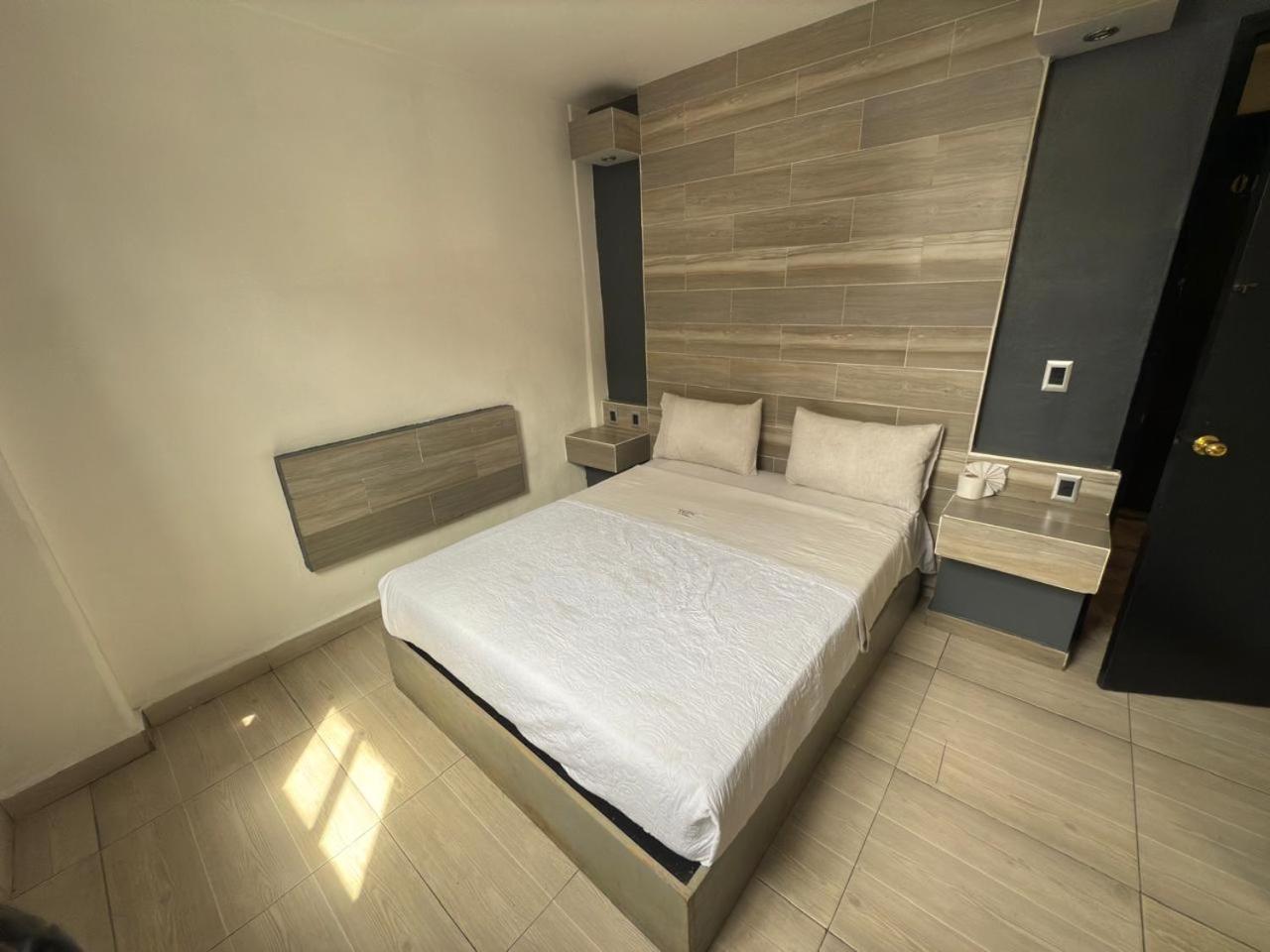 Standard Single Room photo 2
