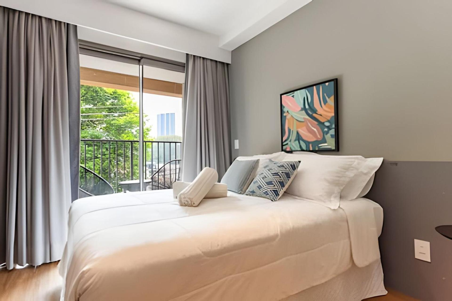 Studio Apartment with Balcony