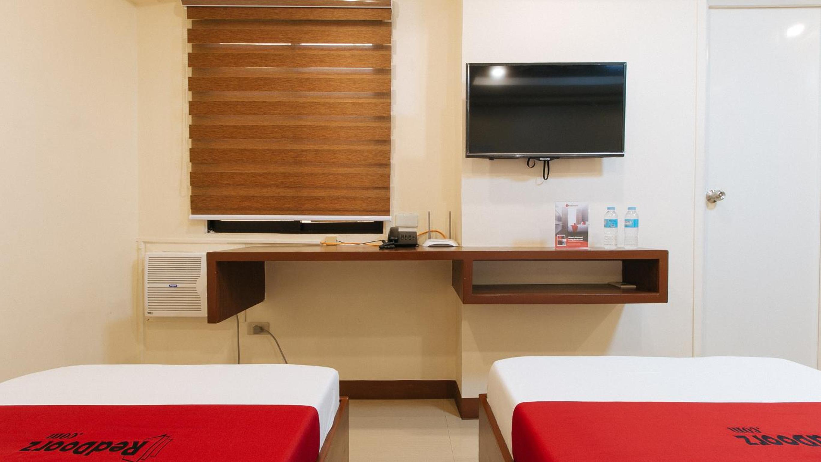 Deluxe Twin Room - Photo 2
