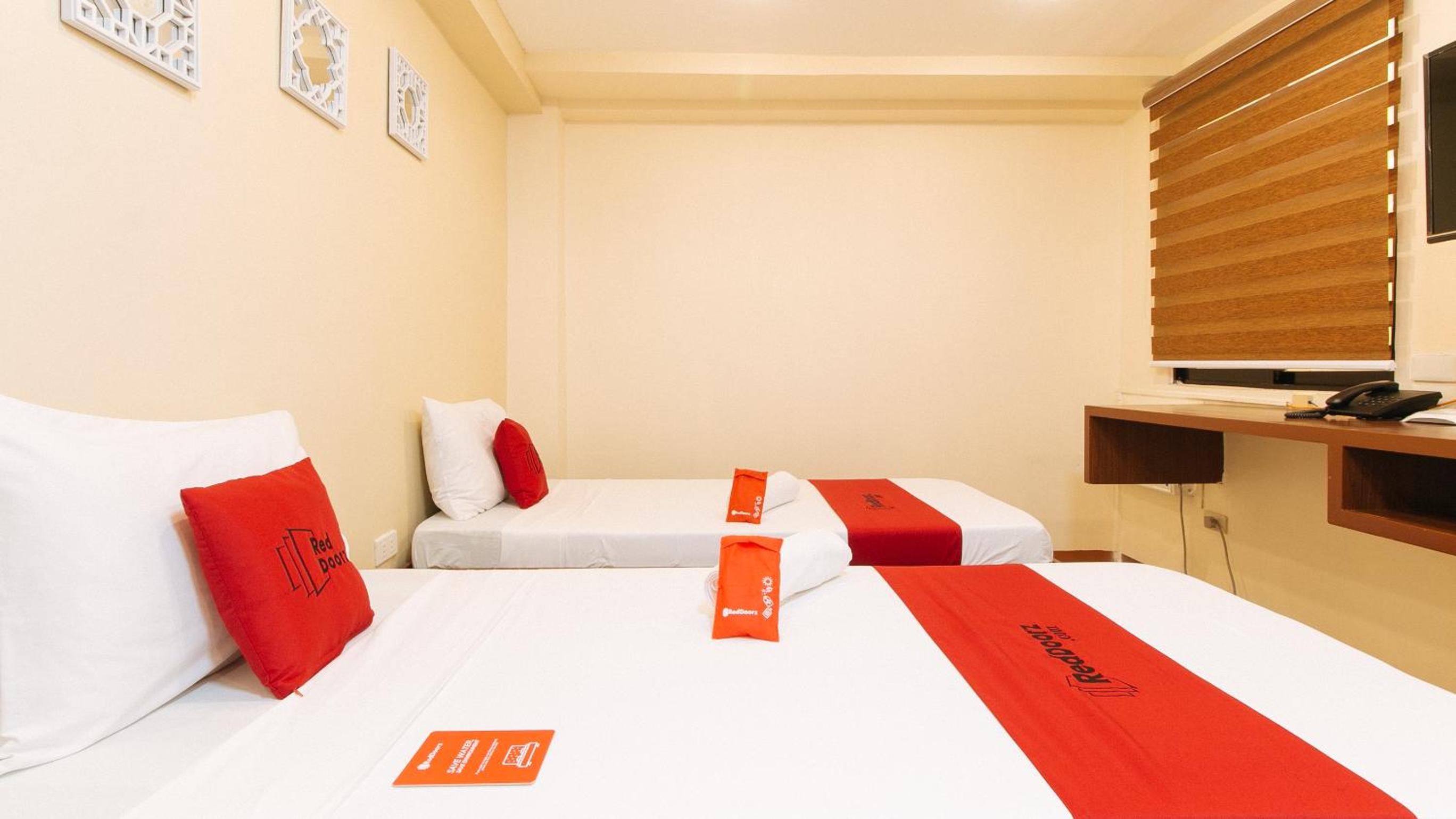 Deluxe Twin Room - Photo 5
