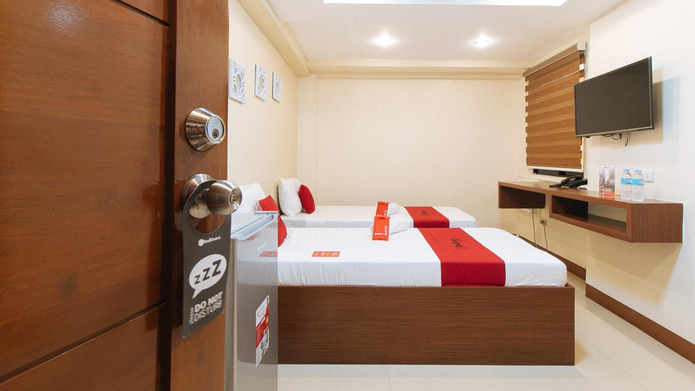 Deluxe Twin Room - Photo 20