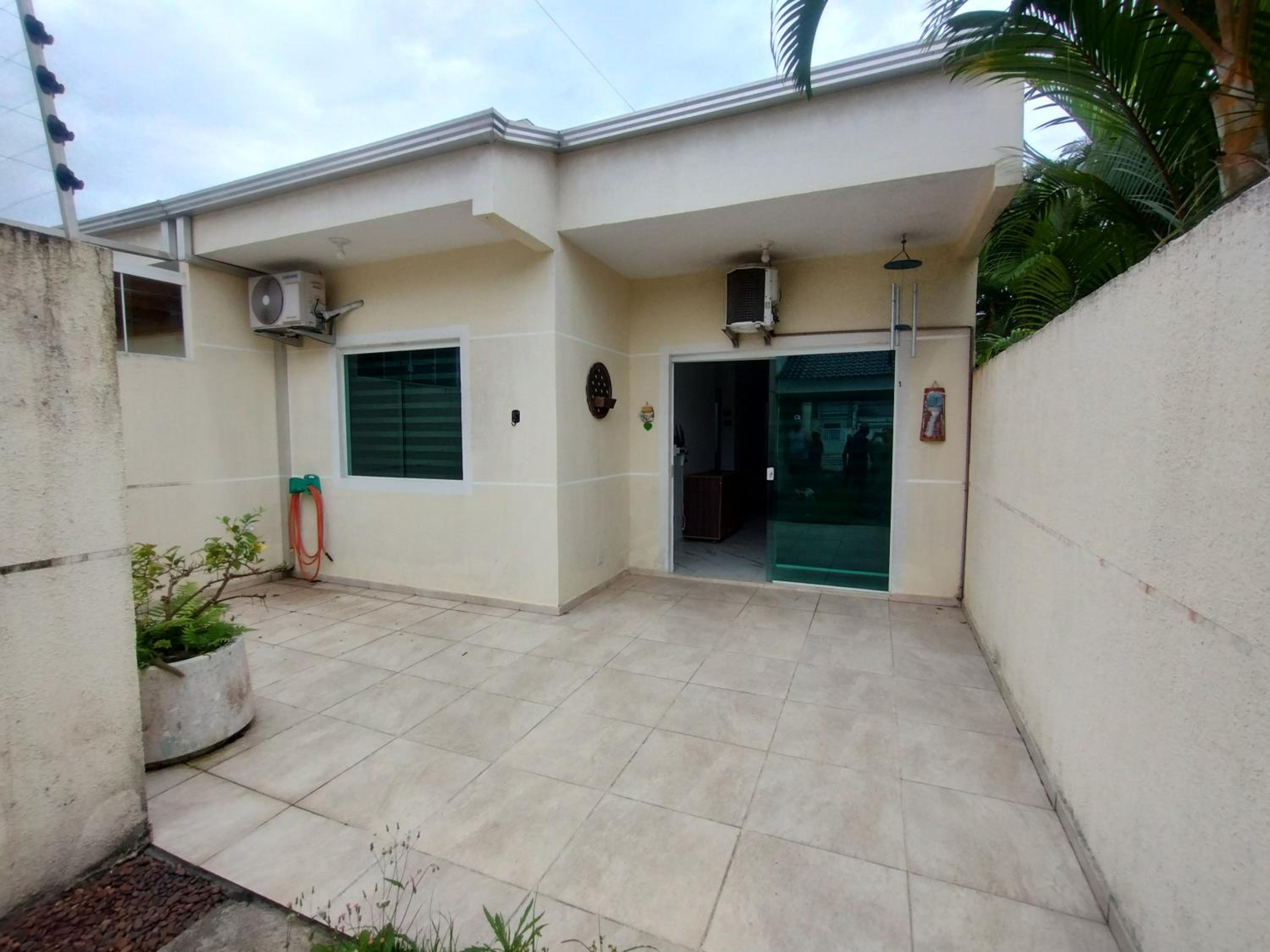 Two-Bedroom House photo 3