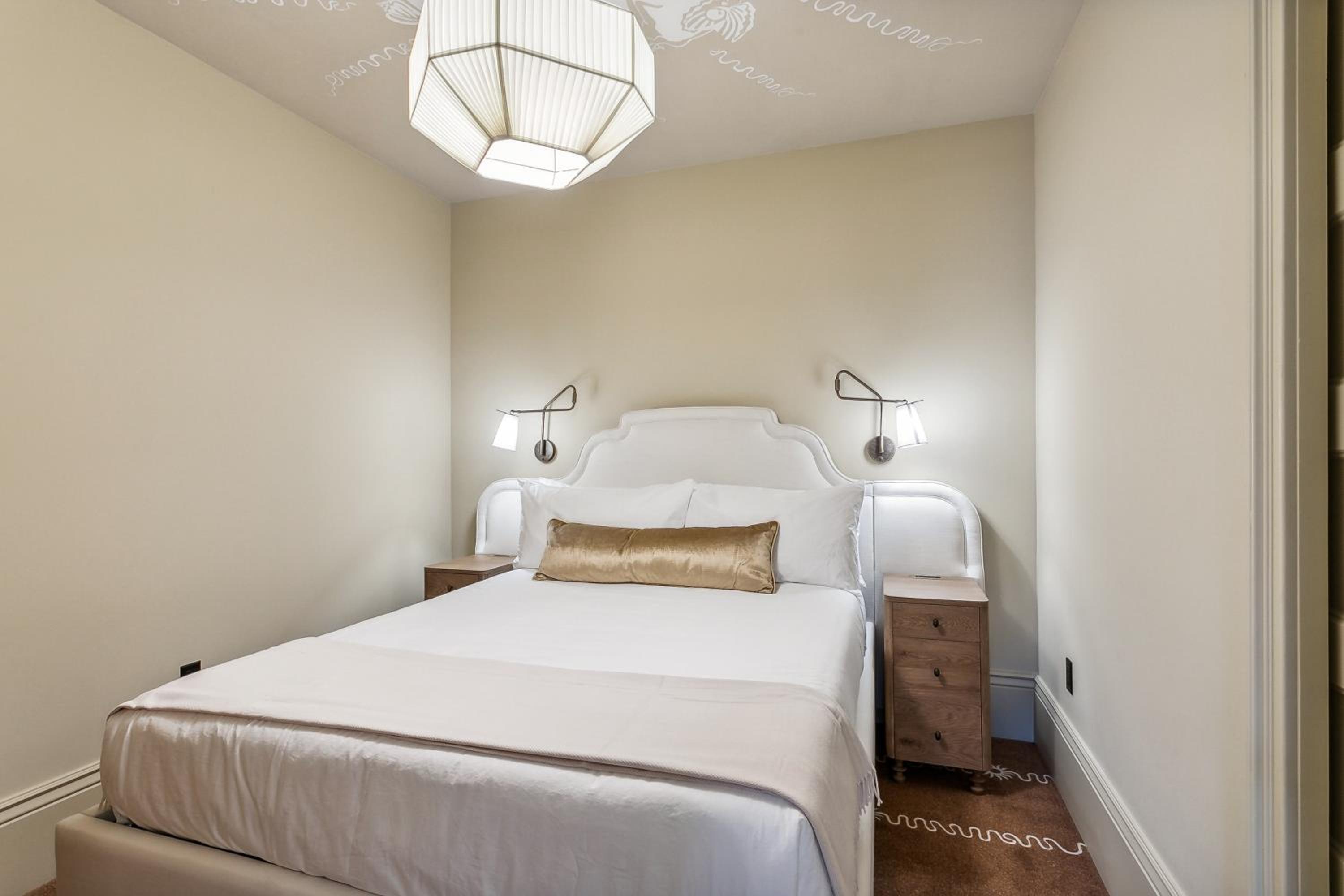 Four-Bedroom Standard Apartment