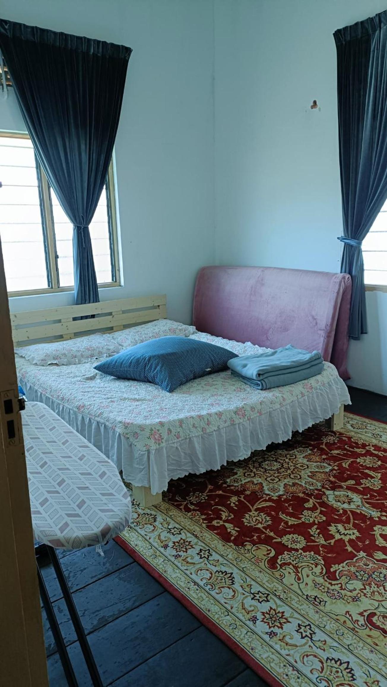 Three-Bedroom House photo 1