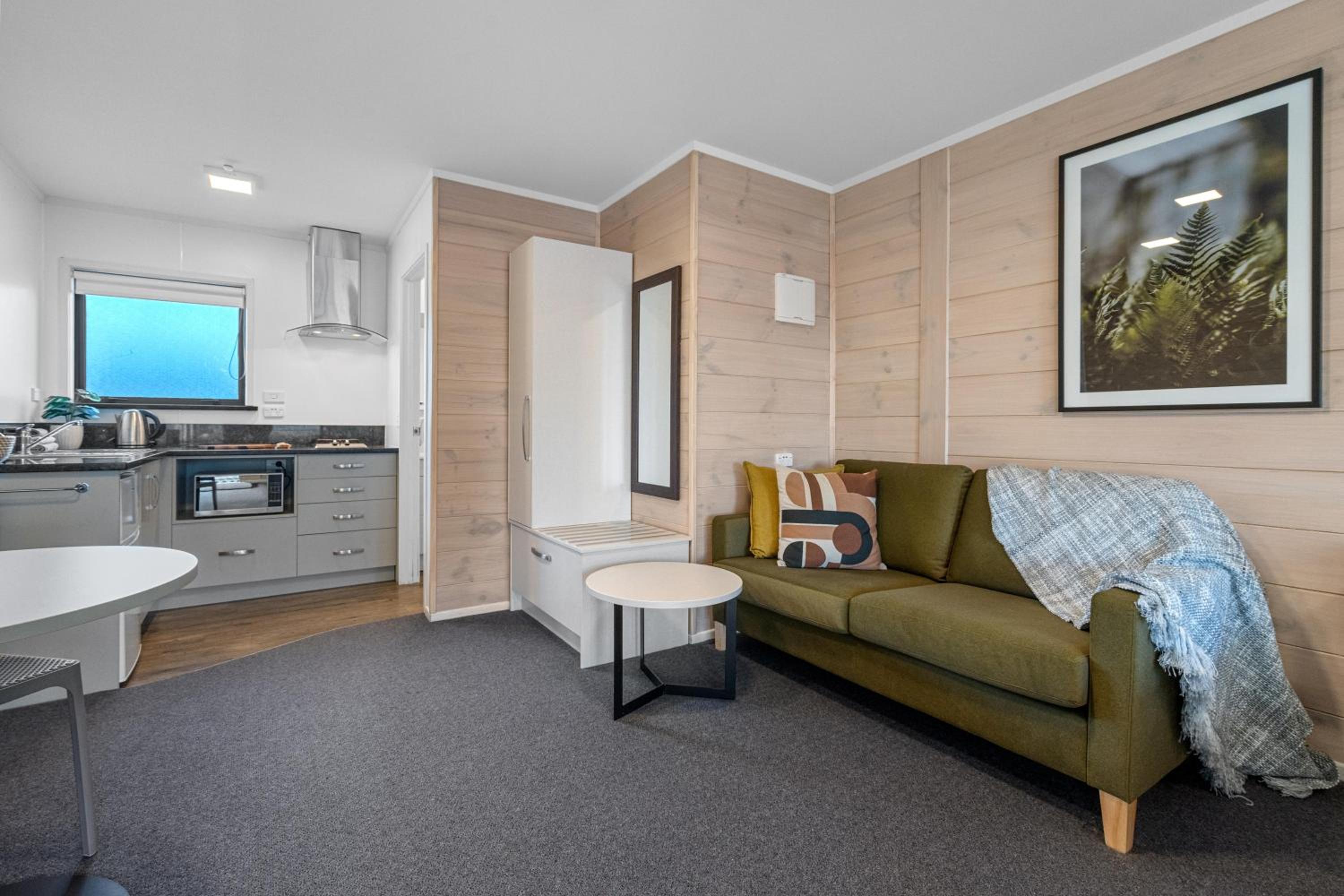 Deluxe Poolside Room photo 2