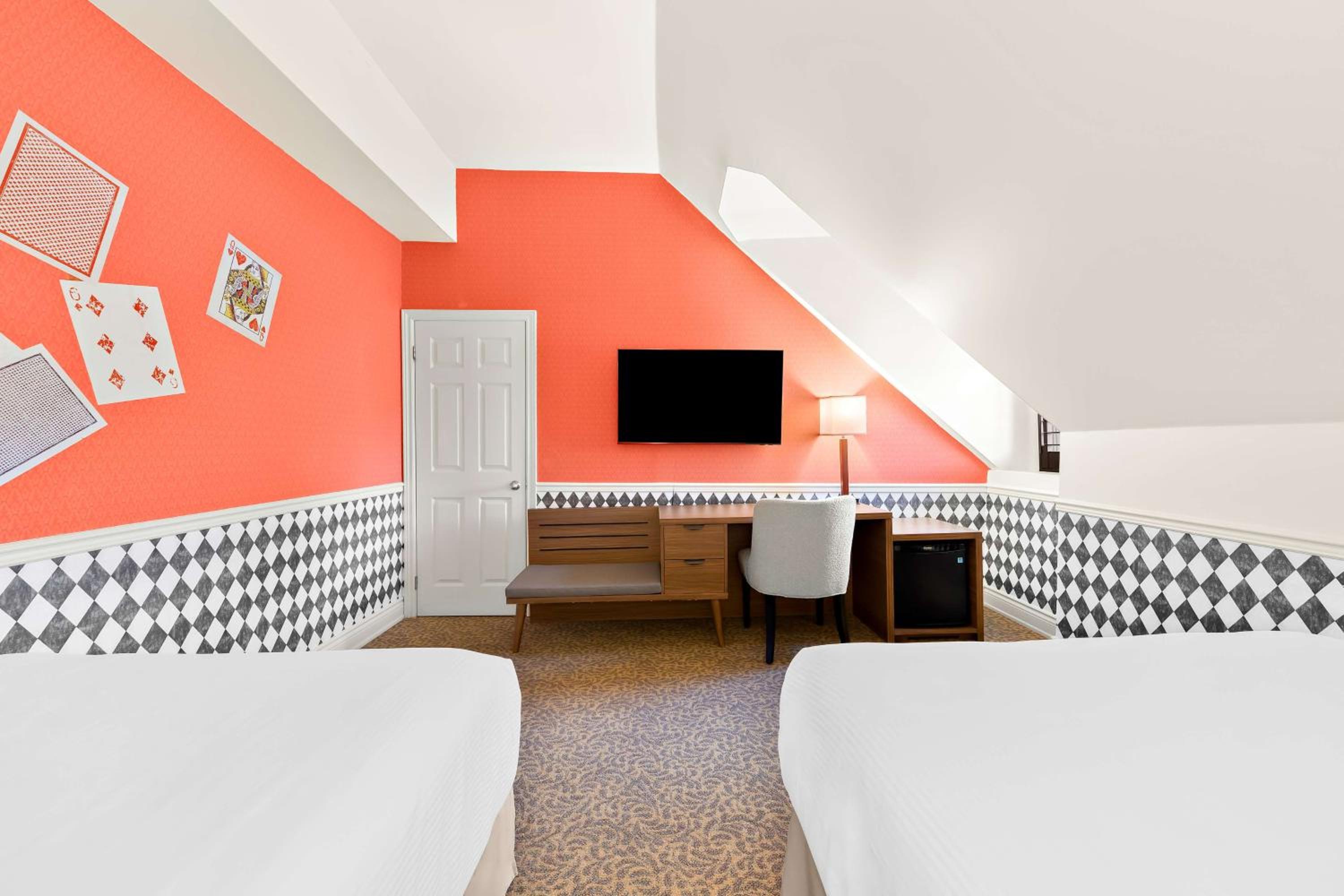 Suite with Two Double Beds and Living Area - Non-Smoking photo 1