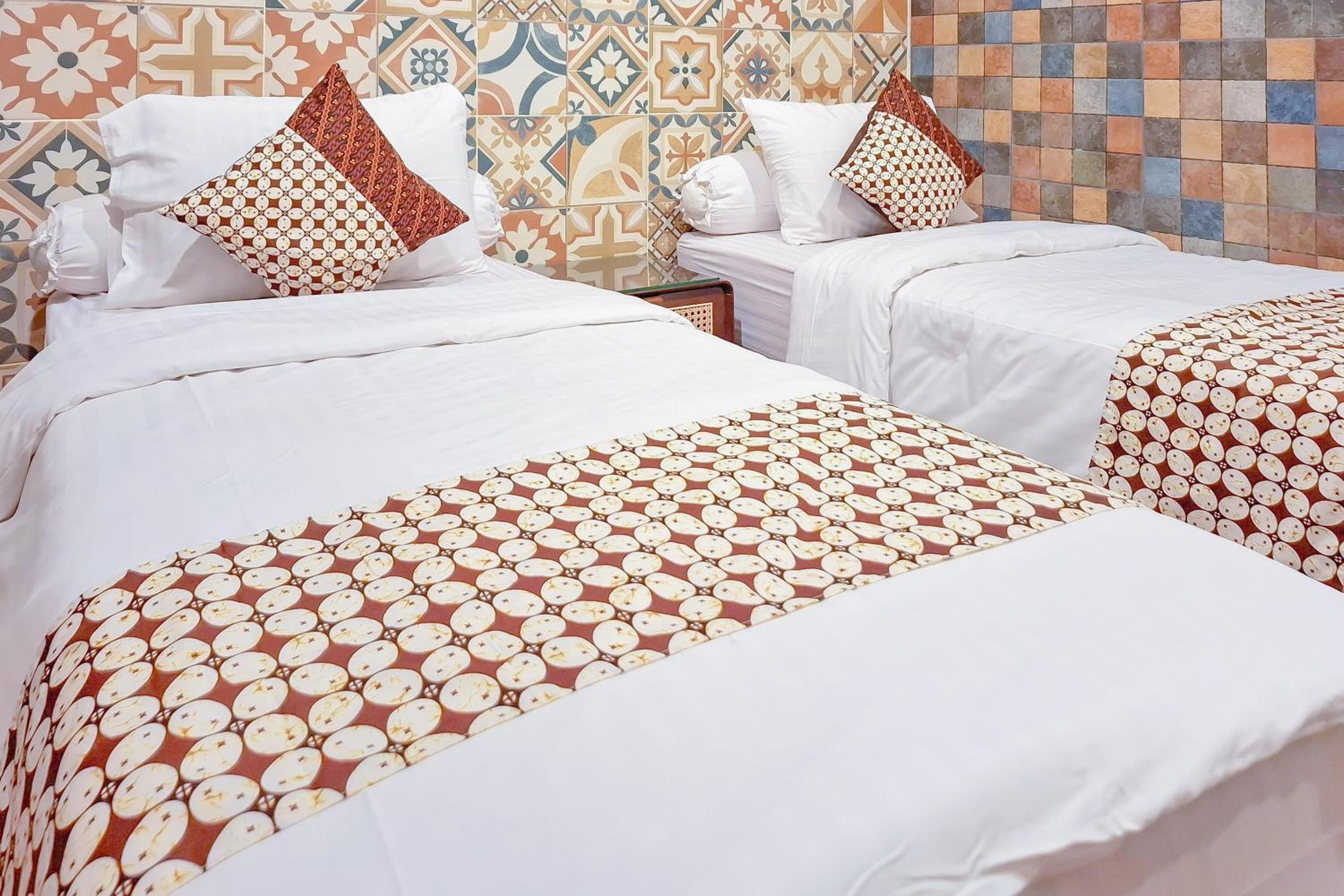 Standard Twin Room - Photo 6