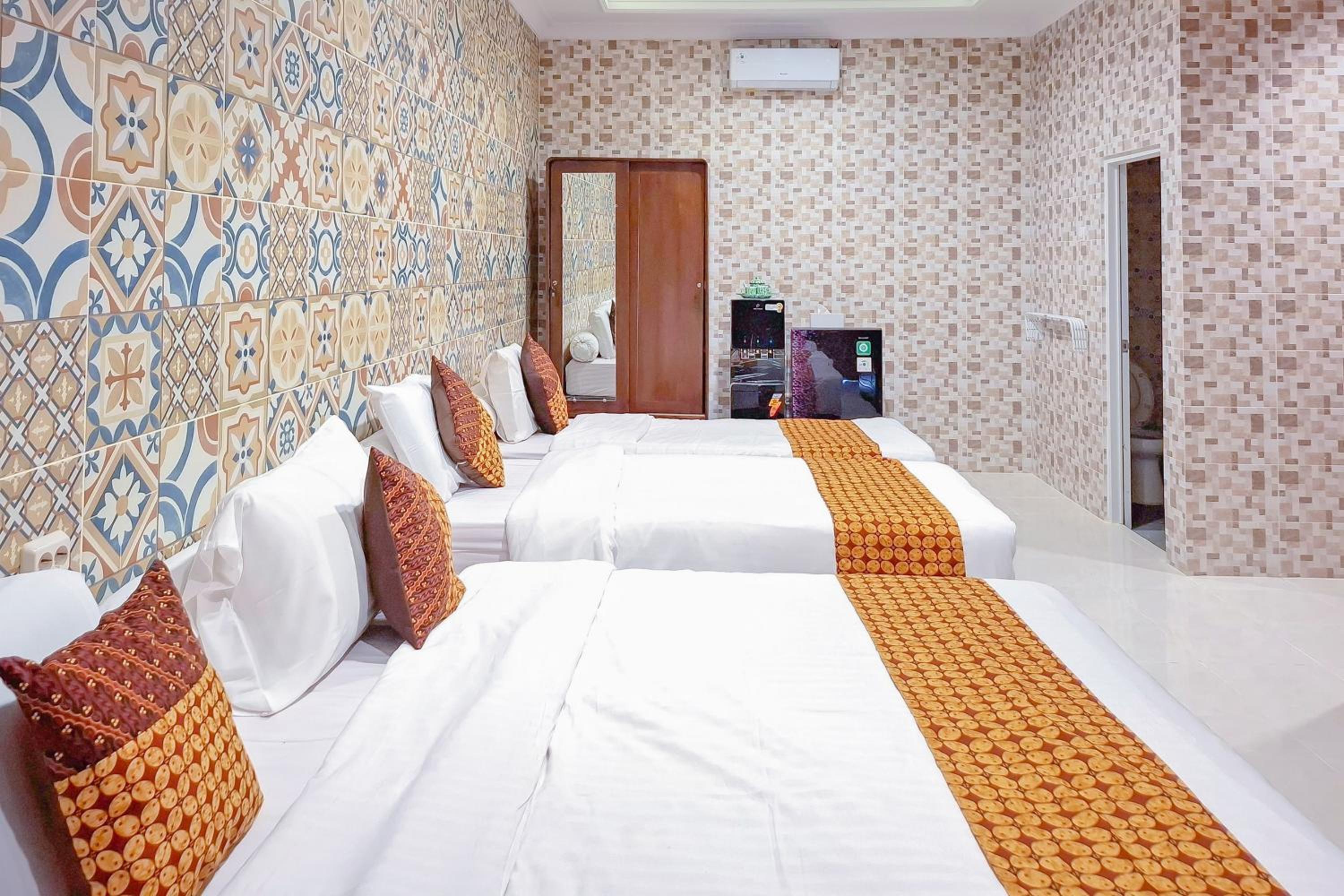 Suite - Photo 2