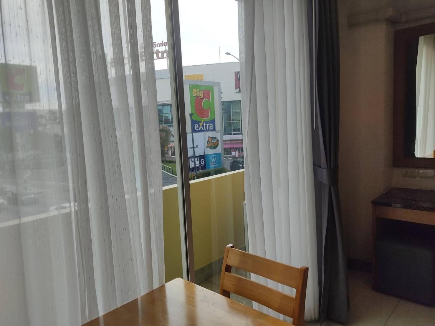 Deluxe Double Room with Balcony - Photo 2