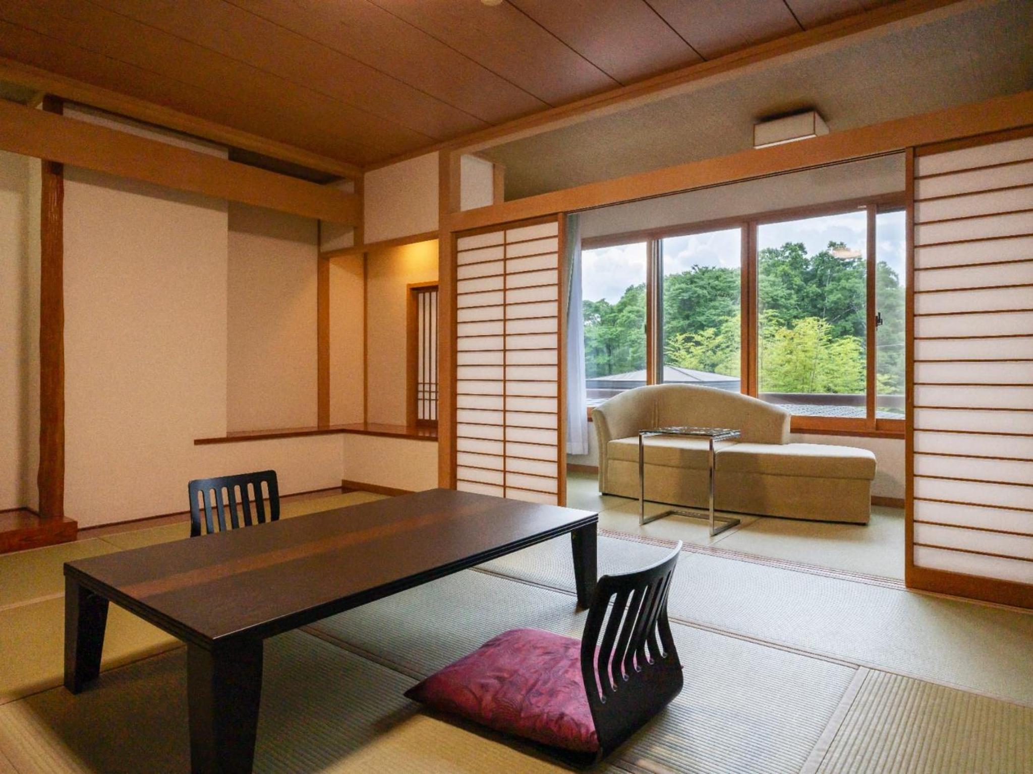 Superior Japanese-style Room with Twin Bed