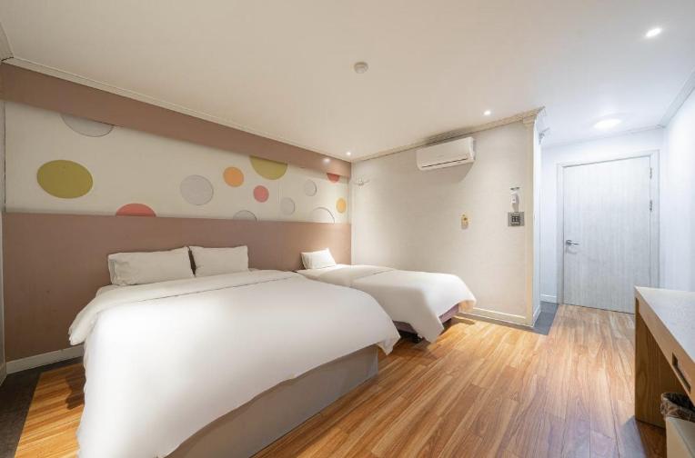 Deluxe Twin Room photo 1