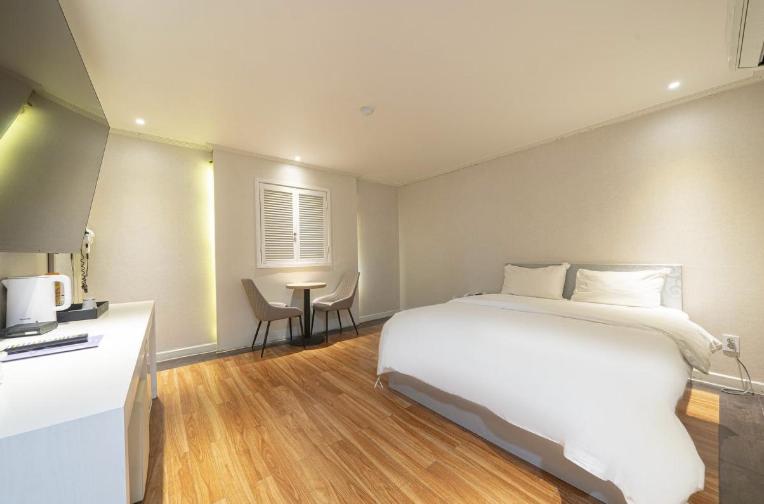 Deluxe Double Room photo 2