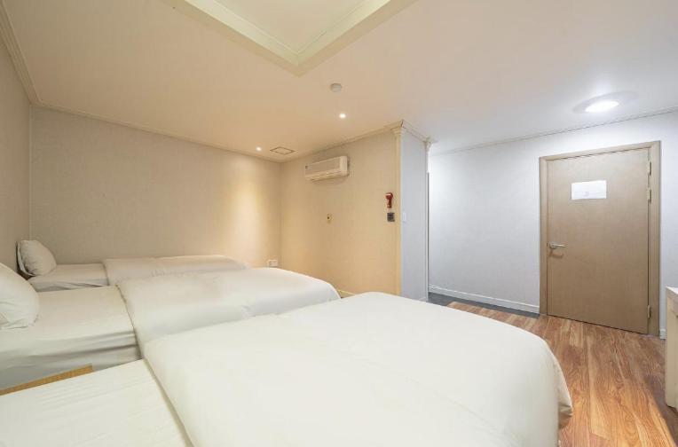 Triple Room photo 3