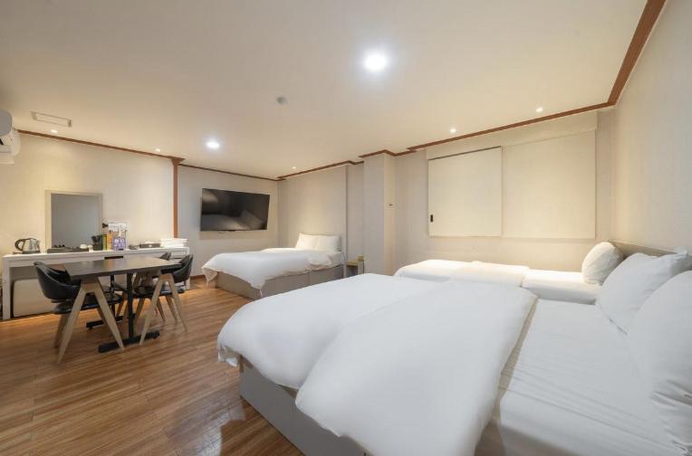 Family Suite photo 3