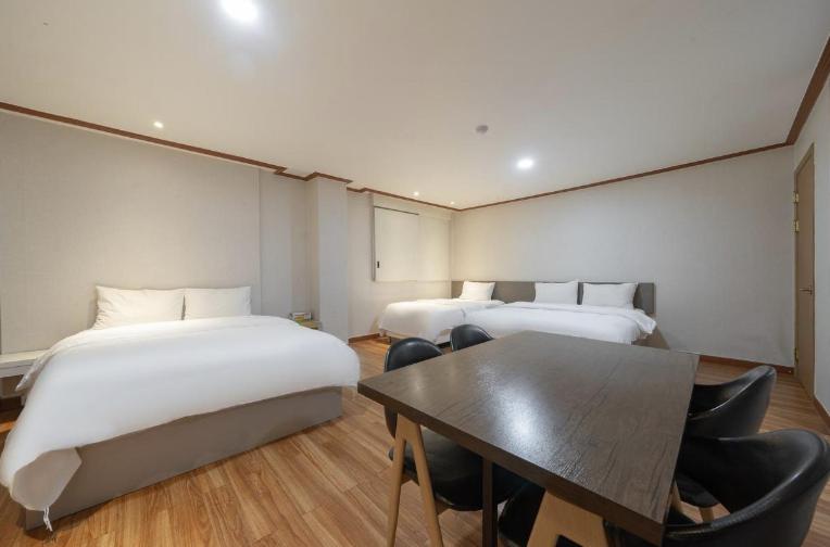 Family Suite photo 2